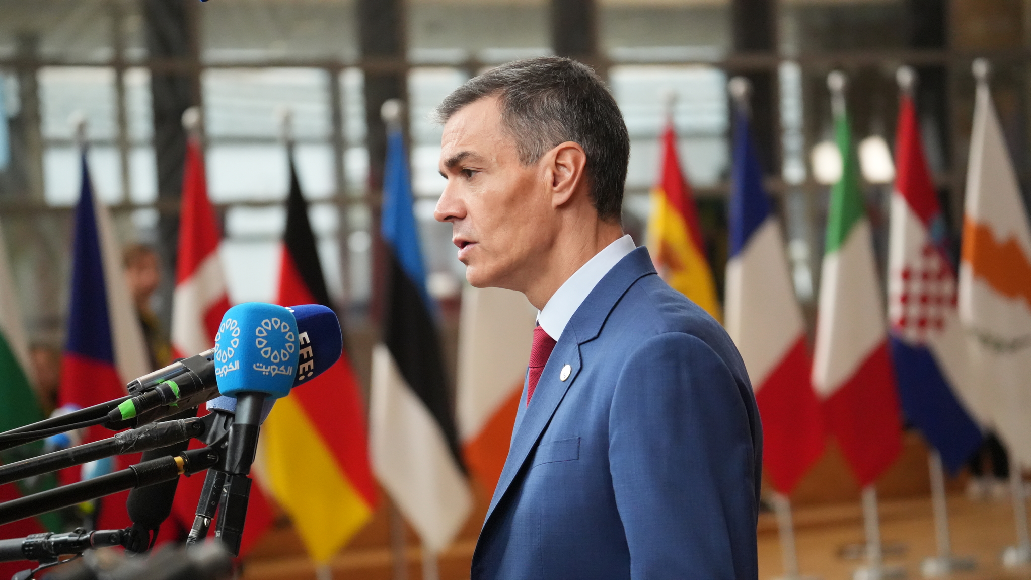 Sánchez pide en Europa «medidas legales para frenar los pisos turísticos» y atajar la crisis de la vivienda