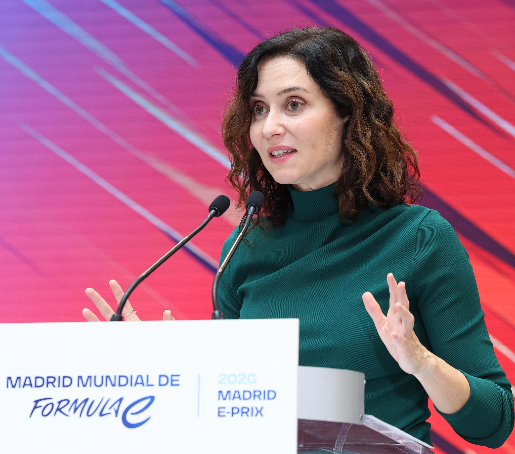 Ayuso elevará hasta los 5.600 euros las ayudas directas a autónomos en 2026