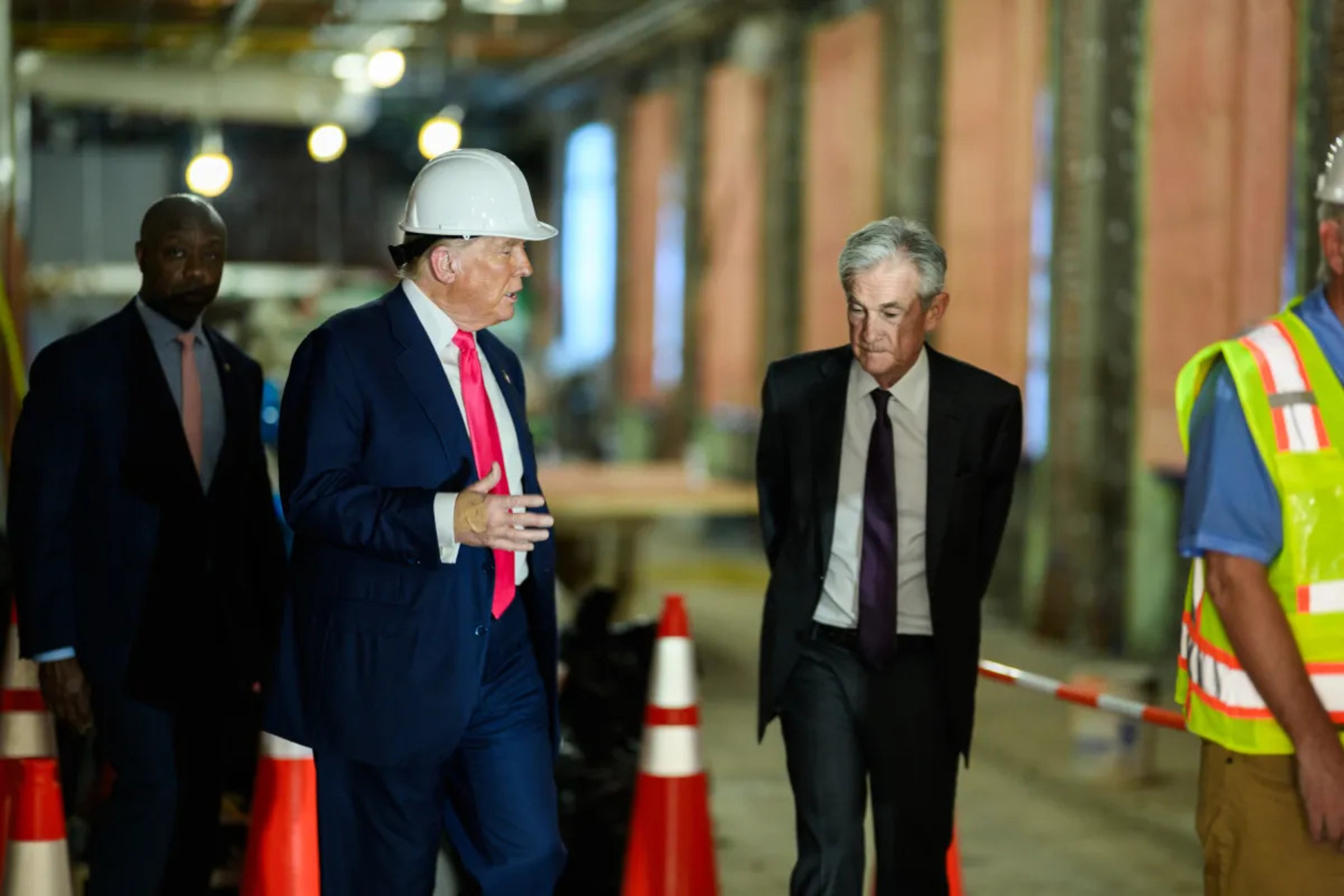 Powell recorta los tipos, pero Trump quiere más