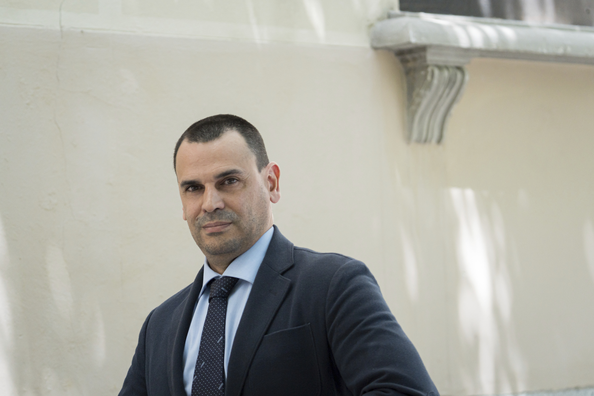 El novio de Ayuso compra el ático donde vive con la presidenta de la Comunidad de Madrid