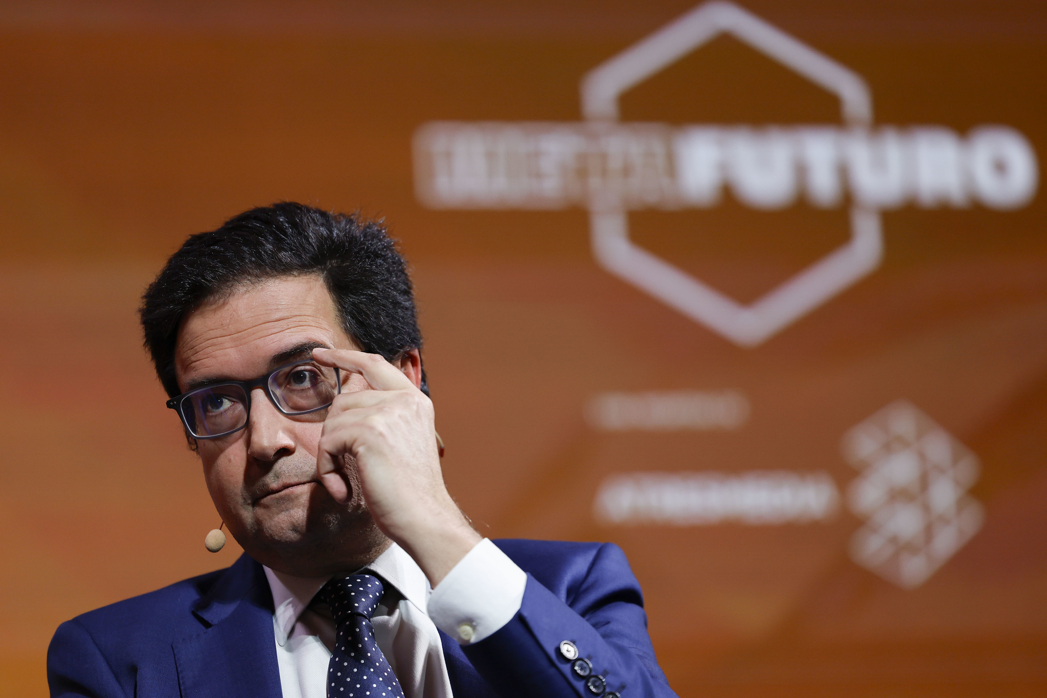Óscar López: «La subida del sueldo de los funcionarios del 11% garantiza el poder adquisitivo»