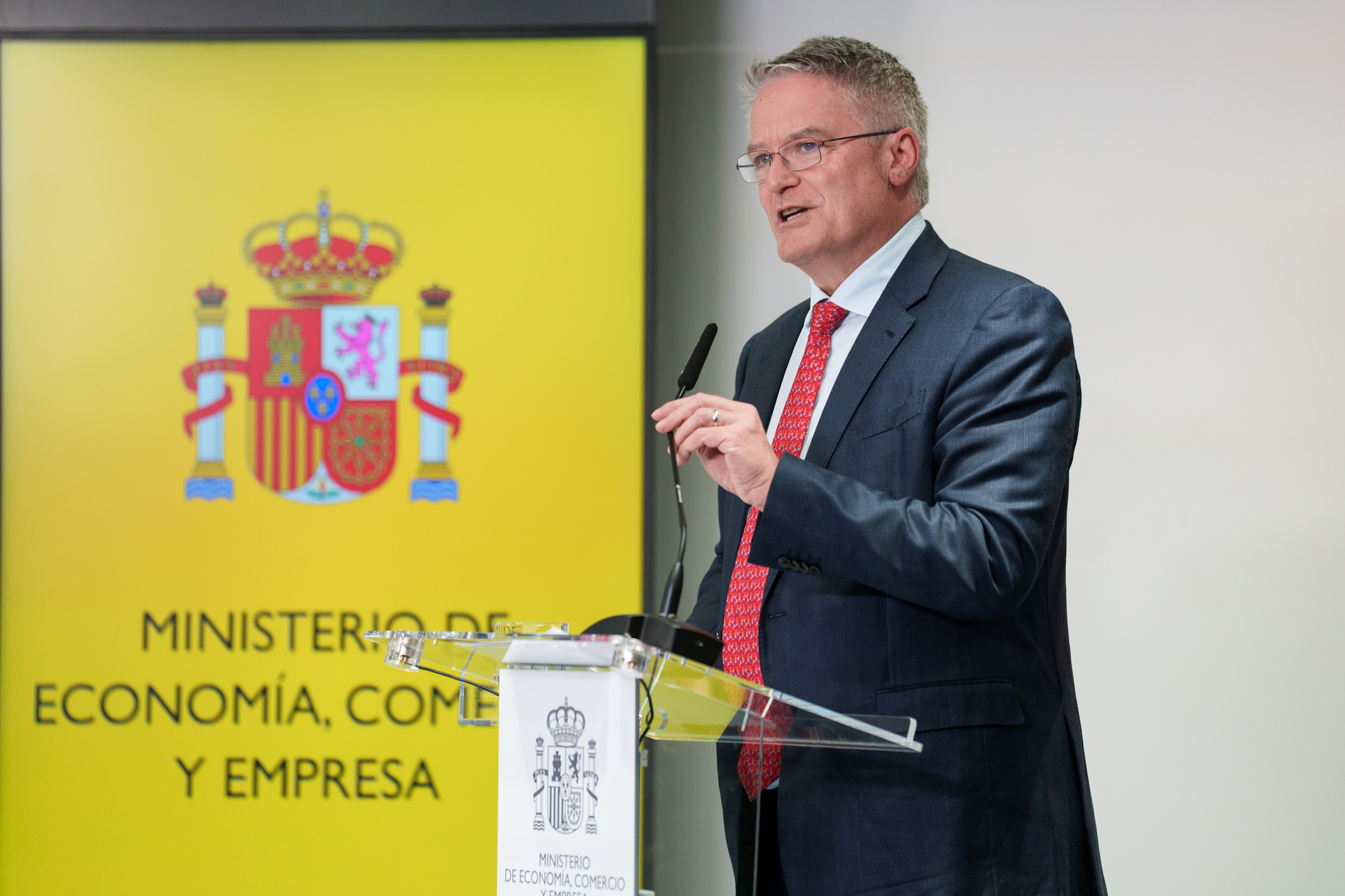 Los desequilibrios que apremia corregir