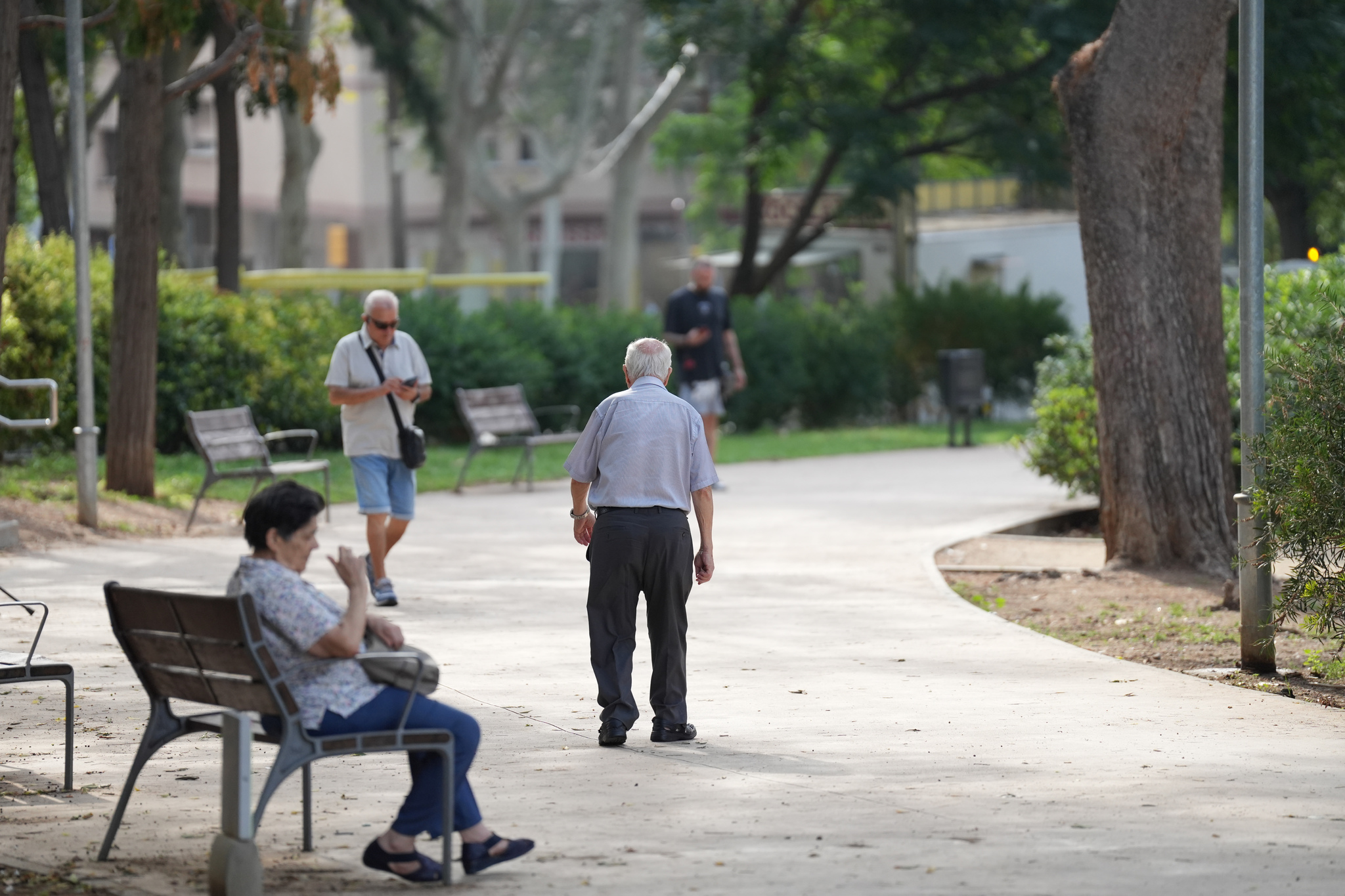 Los nuevos jubilados ya cobran 1.826 euros al mes: más que seis de cada diez trabajadores en España España cuenta con una de las tasas de reemplazo de la prestación de jubilación más elevadas de los países de la OCDE: el 80 del último salario para un trabajador medio. Leer