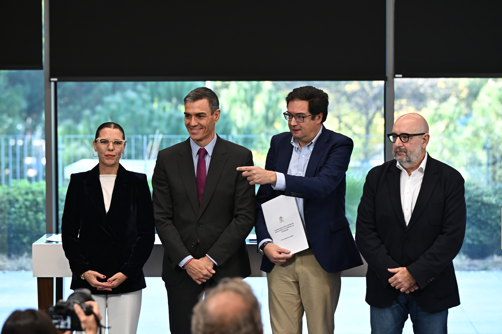 Los altos funcionarios tildan de «fraude» la subida de sueldo del 11%