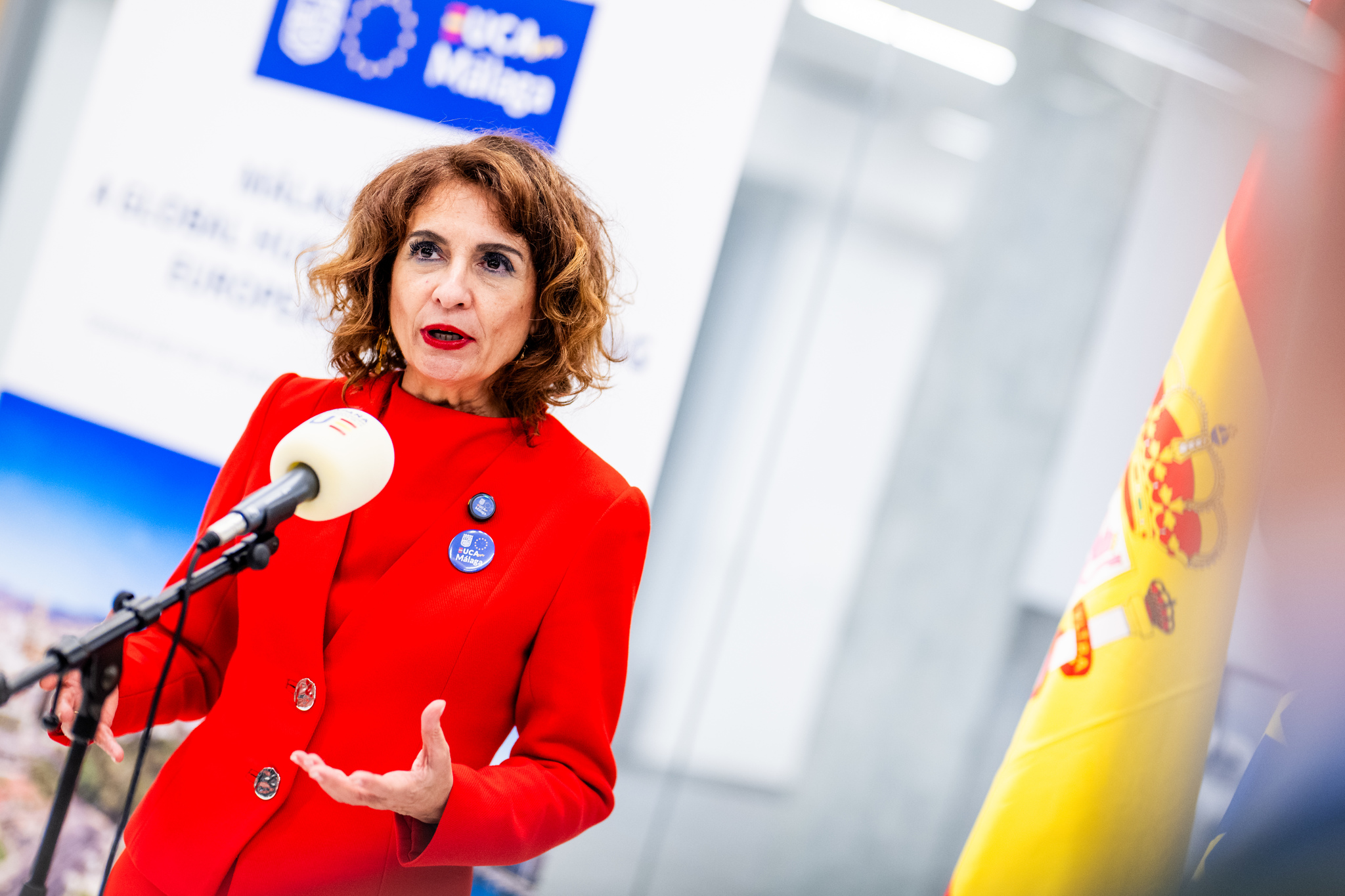 Hacienda propone ceder a las comunidades autónomas el 55% del IRPF y el 56,5% del IVA