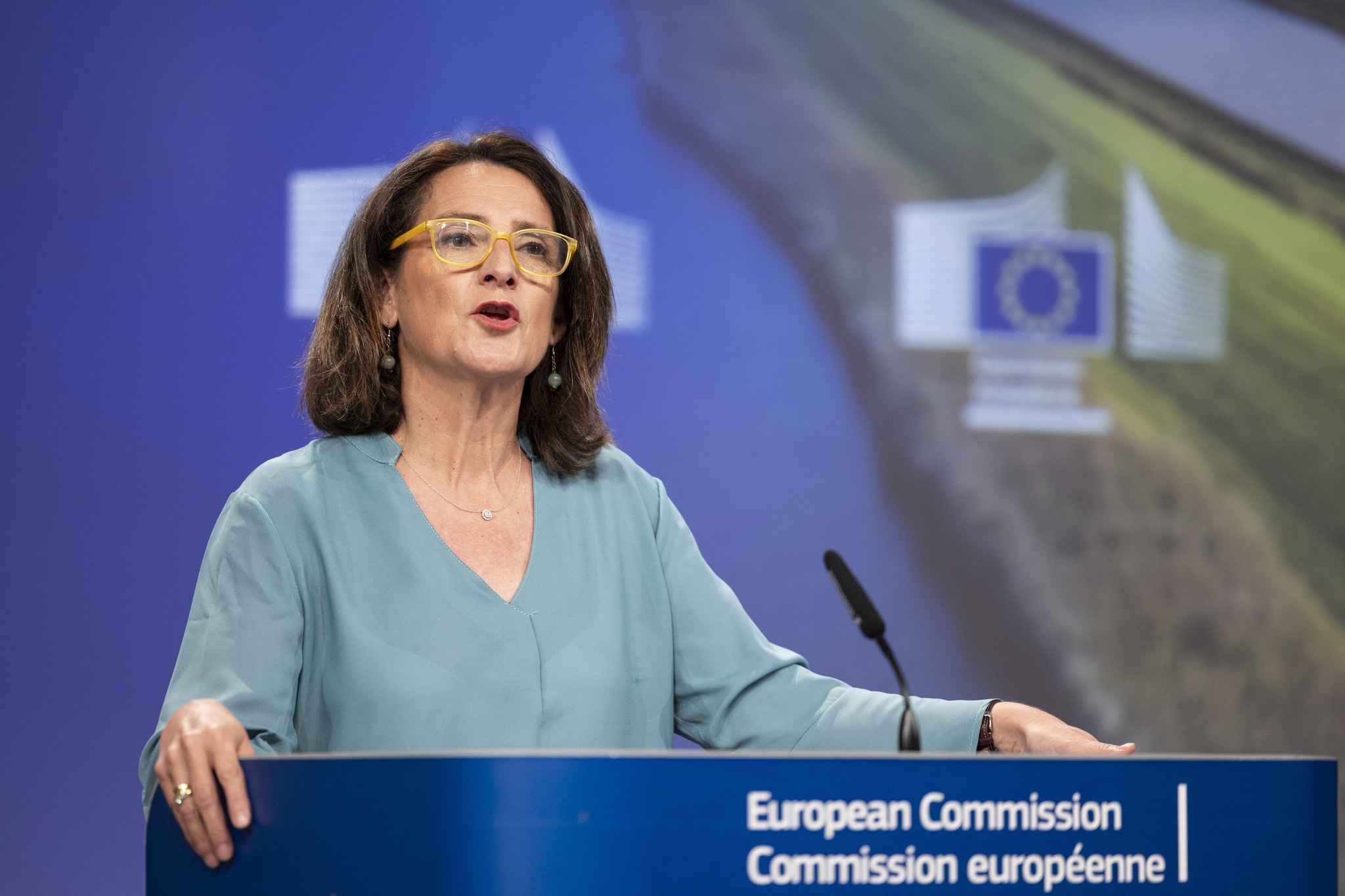 Bruselas da luz verde a España para dedicar 3.100 millones a apoyar la producción de energía