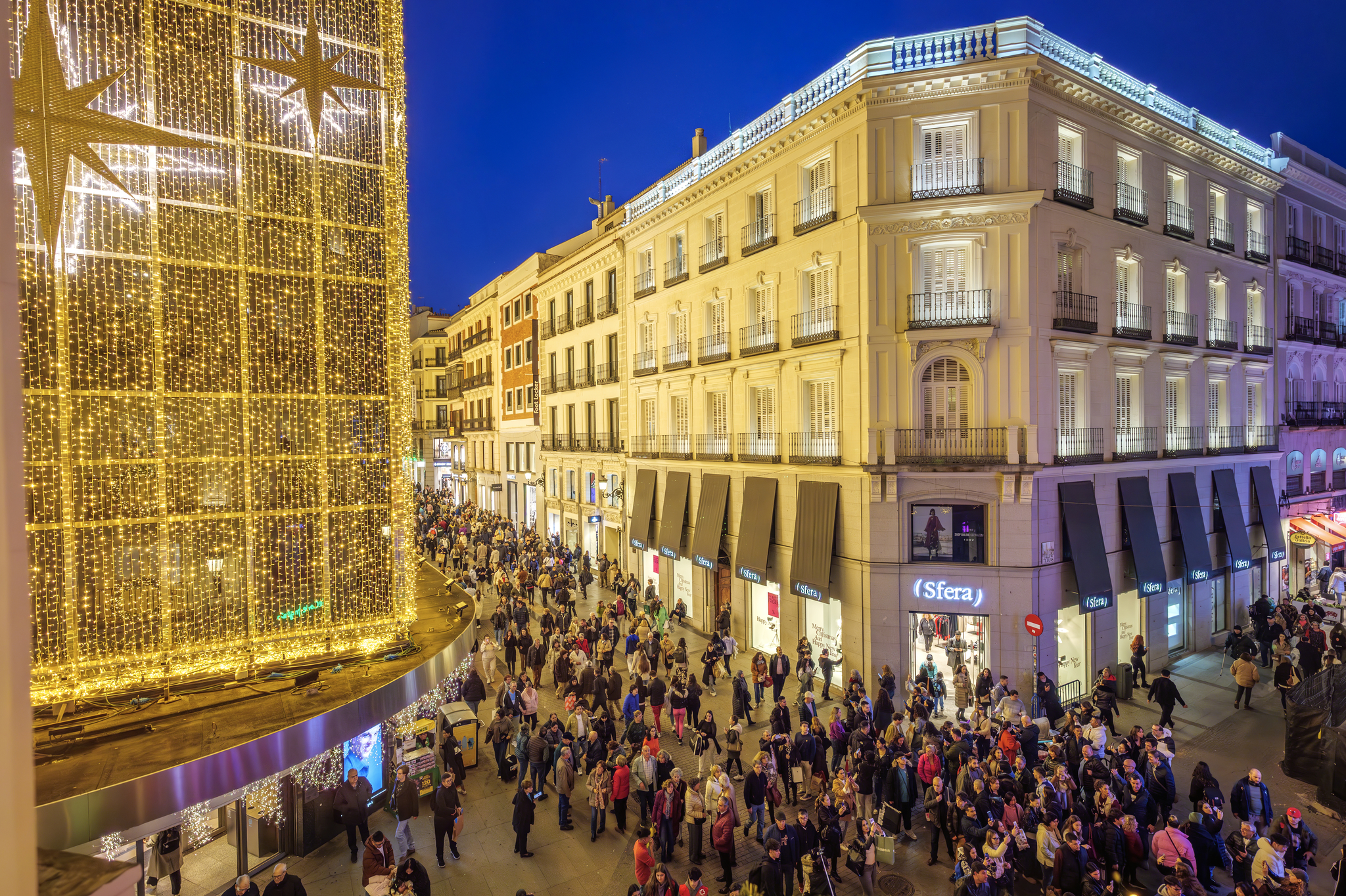 La economía española crece un 2,8% en 2025, siete décimas menos que el año anterior