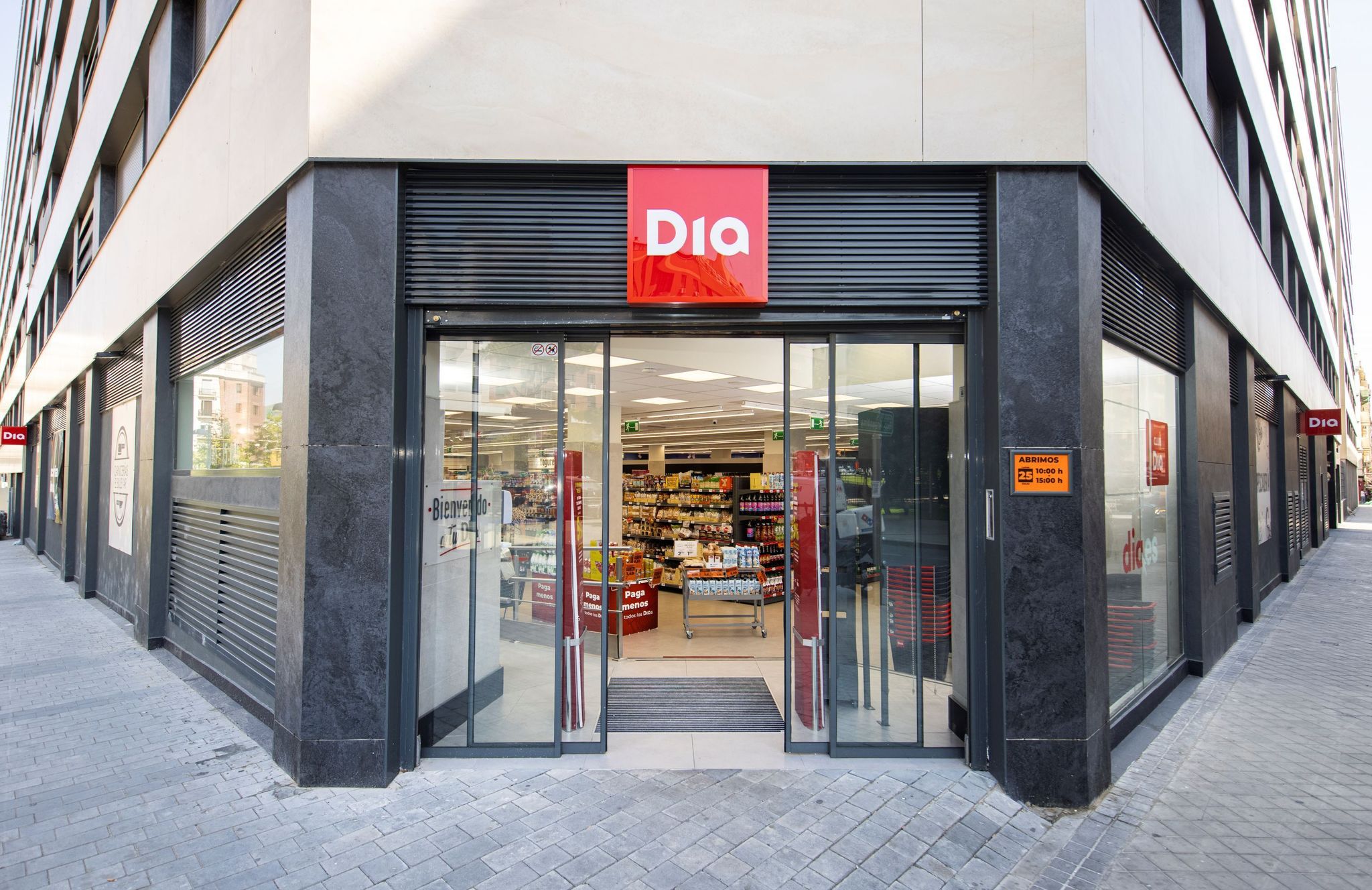 Dia crece a doble dígito hasta marzo con 15 tiendas más en España