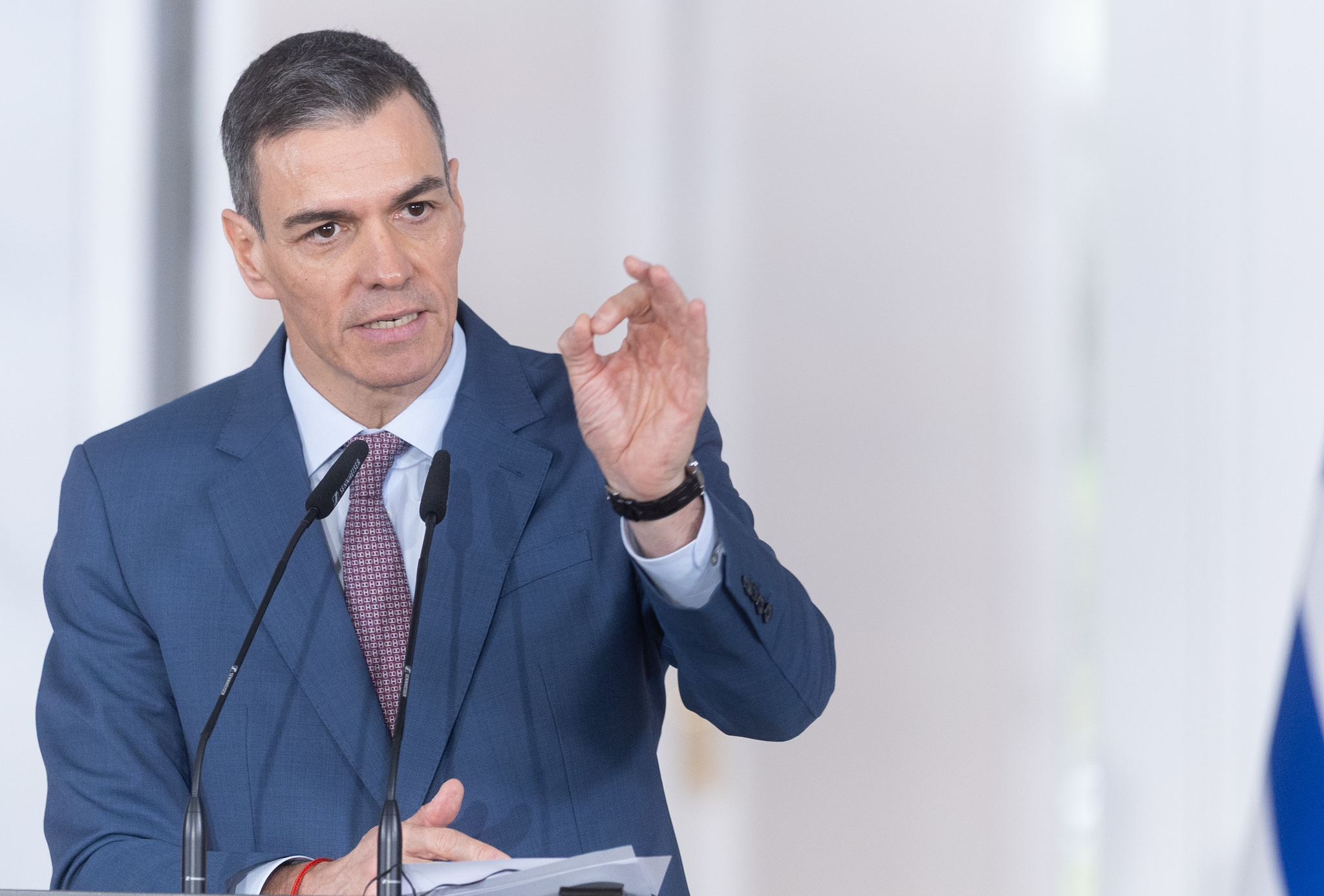 España vetará el acceso a redes sociales a menores de 16 años y pedirá responsabilidad penal a sus CEO por contenido ilegal