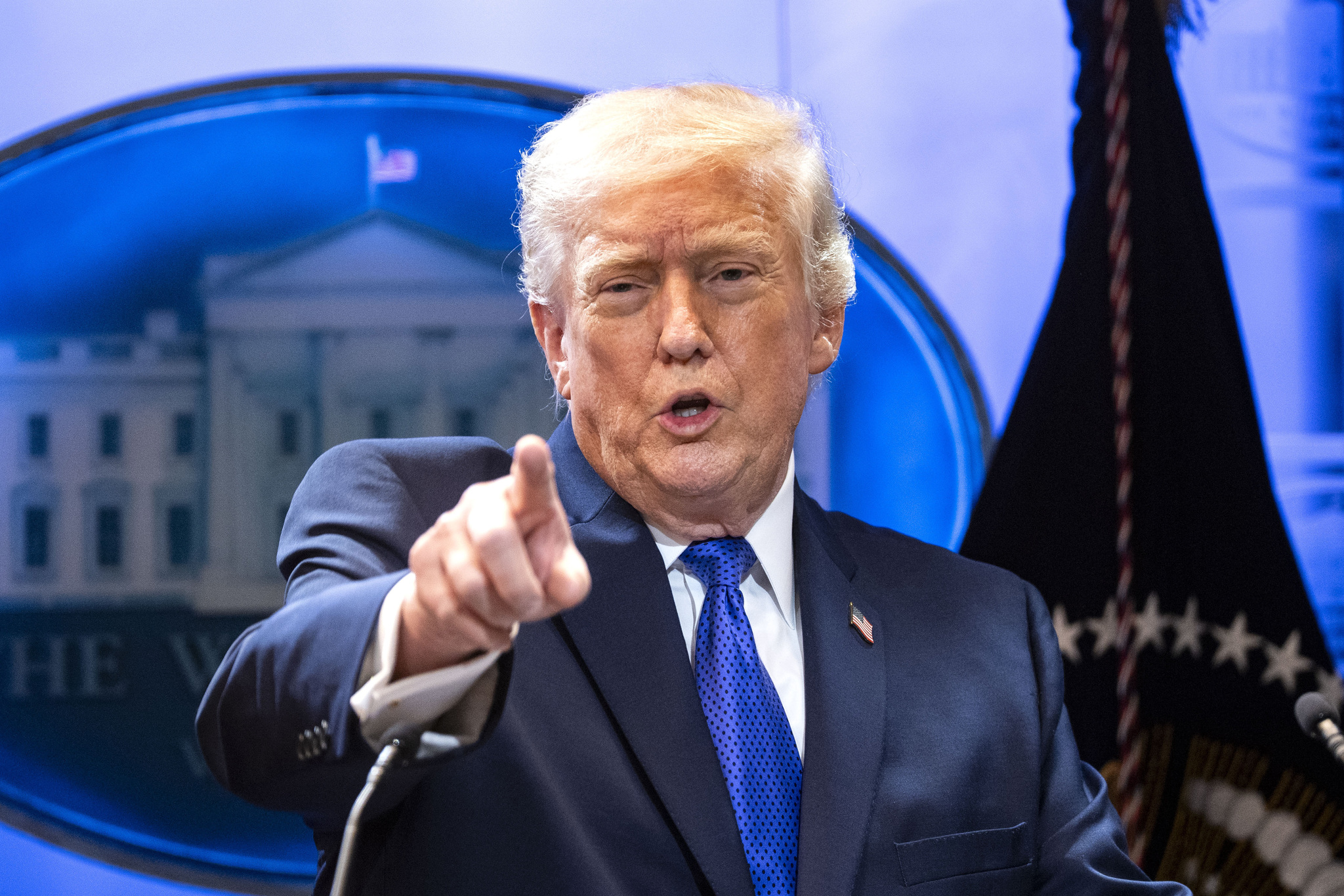 Trump redobla su desafío arancelario