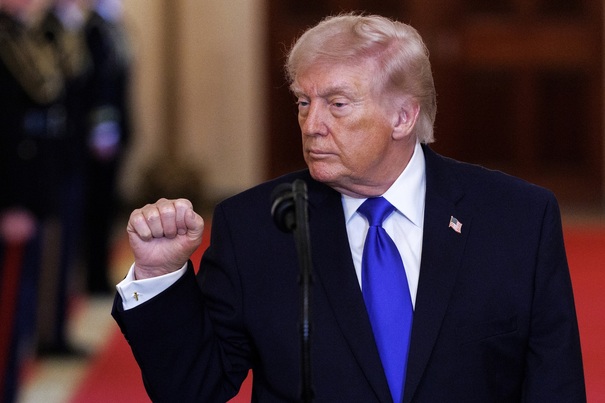 Trump alimenta la incertidumbre del comercio global con su baile de aranceles