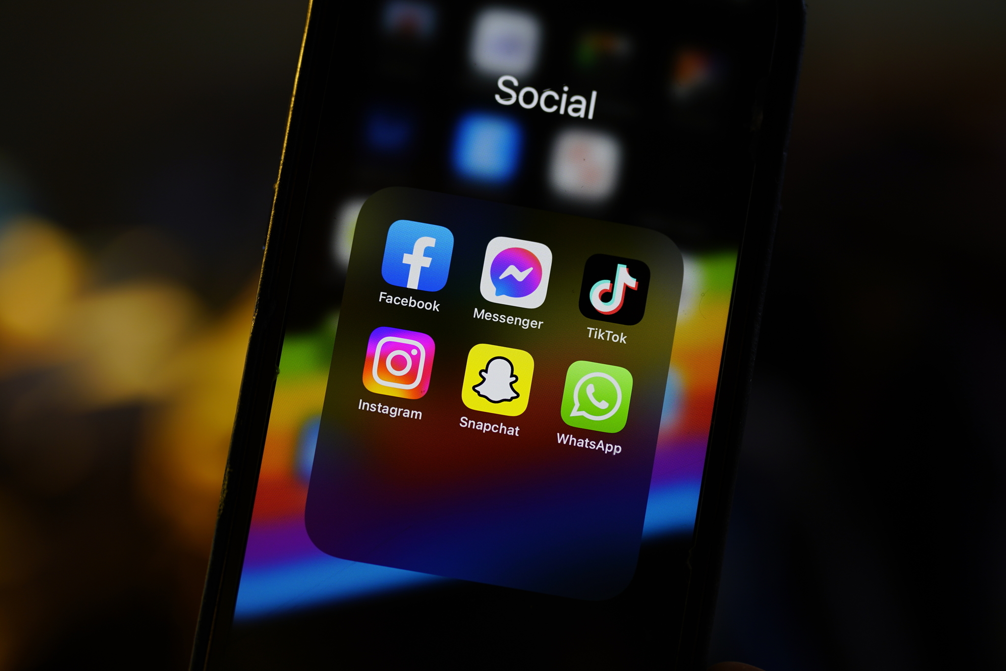 La justicia ve procedente el despido de una empleada por dedicarse a las redes sociales en horas de trabajo