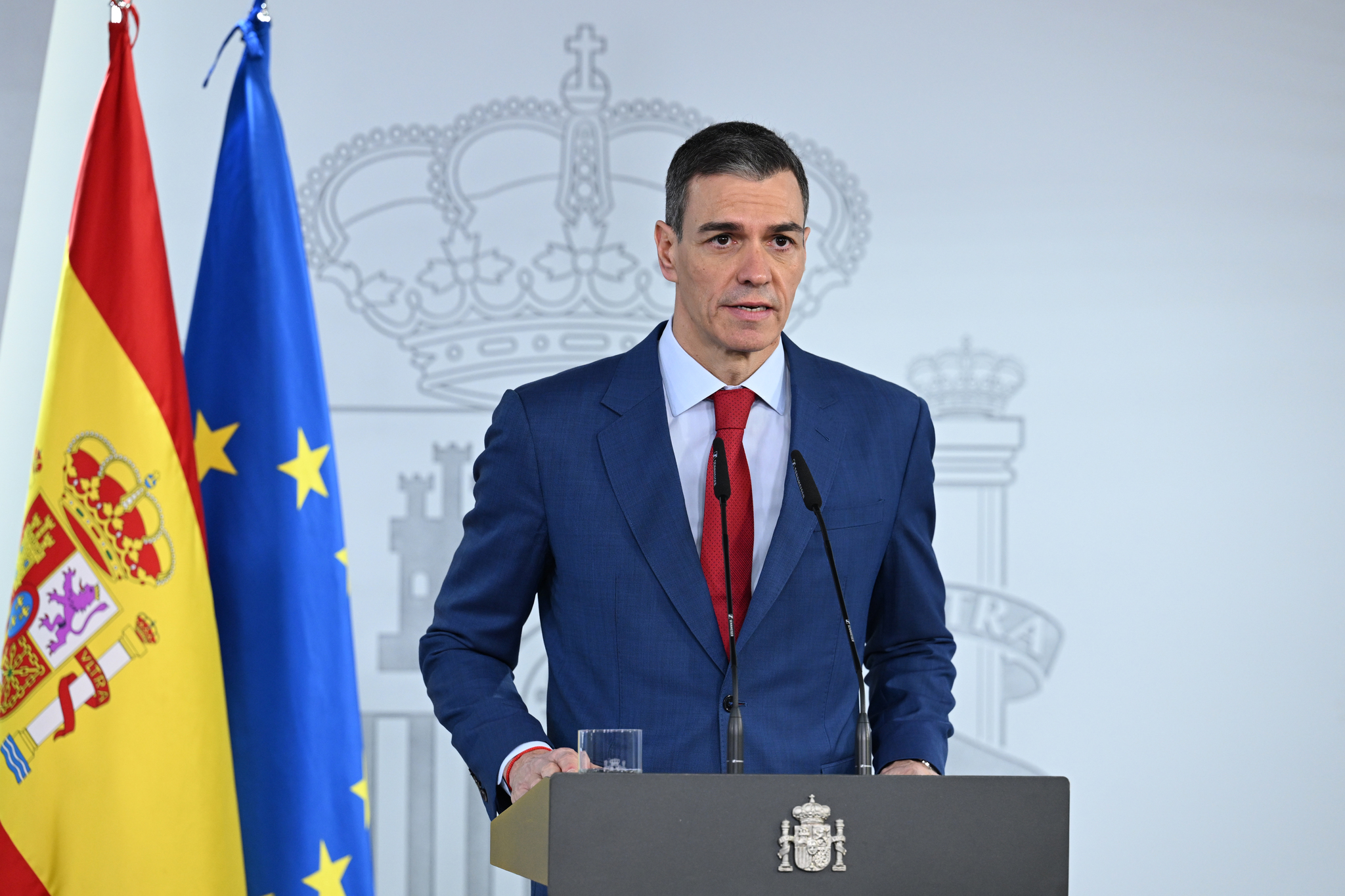 El tóxico populismo pacifista de Sánchez
