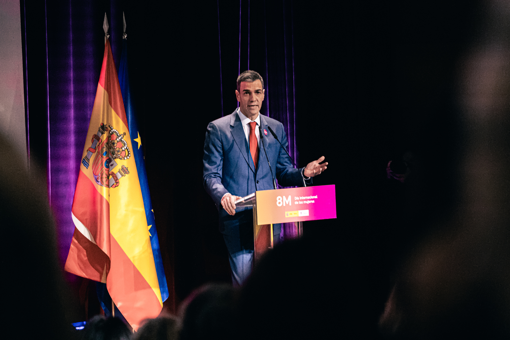 Sánchez, adalid de la oposición a Trump o «tonto útil» de Irán, según la prensa de EEUU
