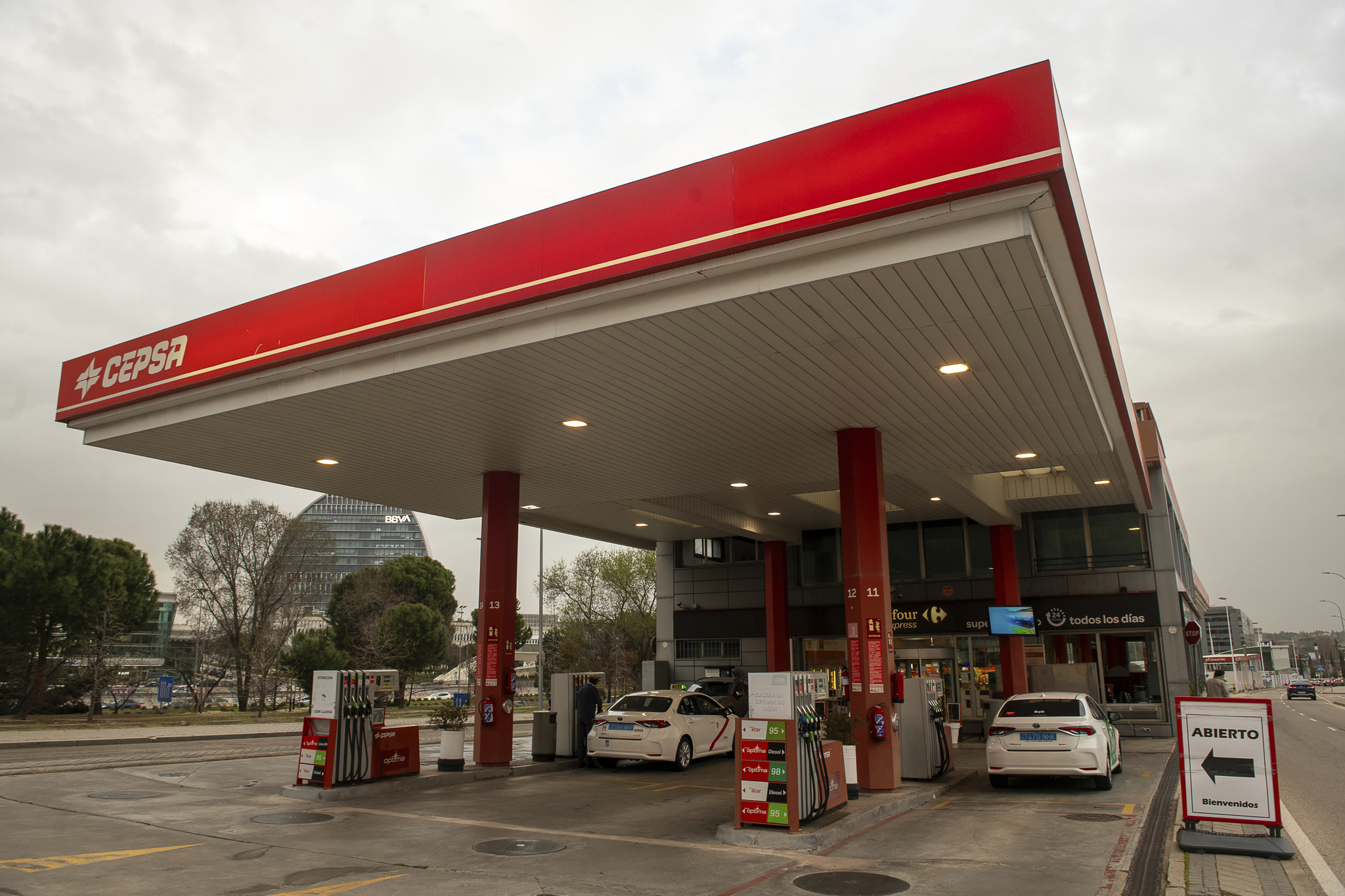 La gasolina y el gasóleo se disparan 10 céntimos tras el ataque a Irán