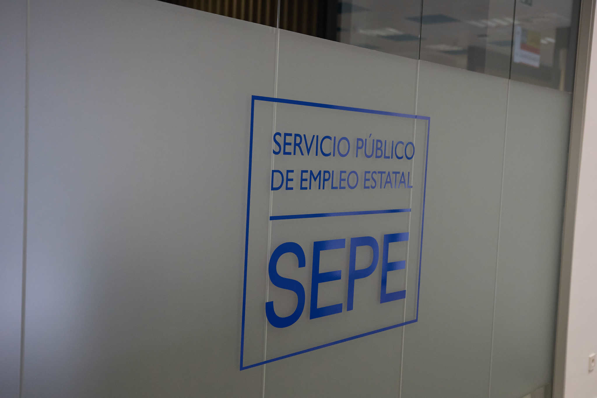 El SEPE ofrece una ayuda de 540 euros al mes para personas con contratos temporales
