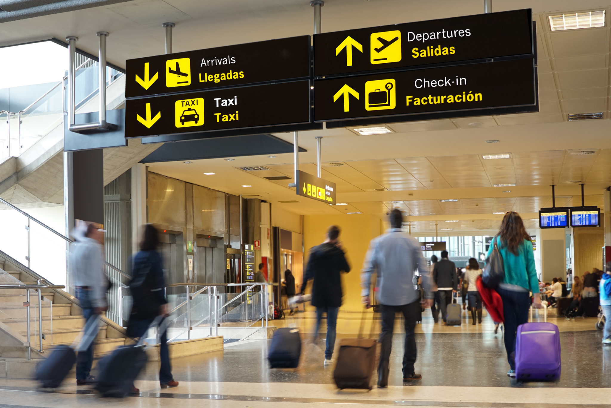 La llegada de turistas a España creció un 2,8% en febrero y el gasto, un 4,6%