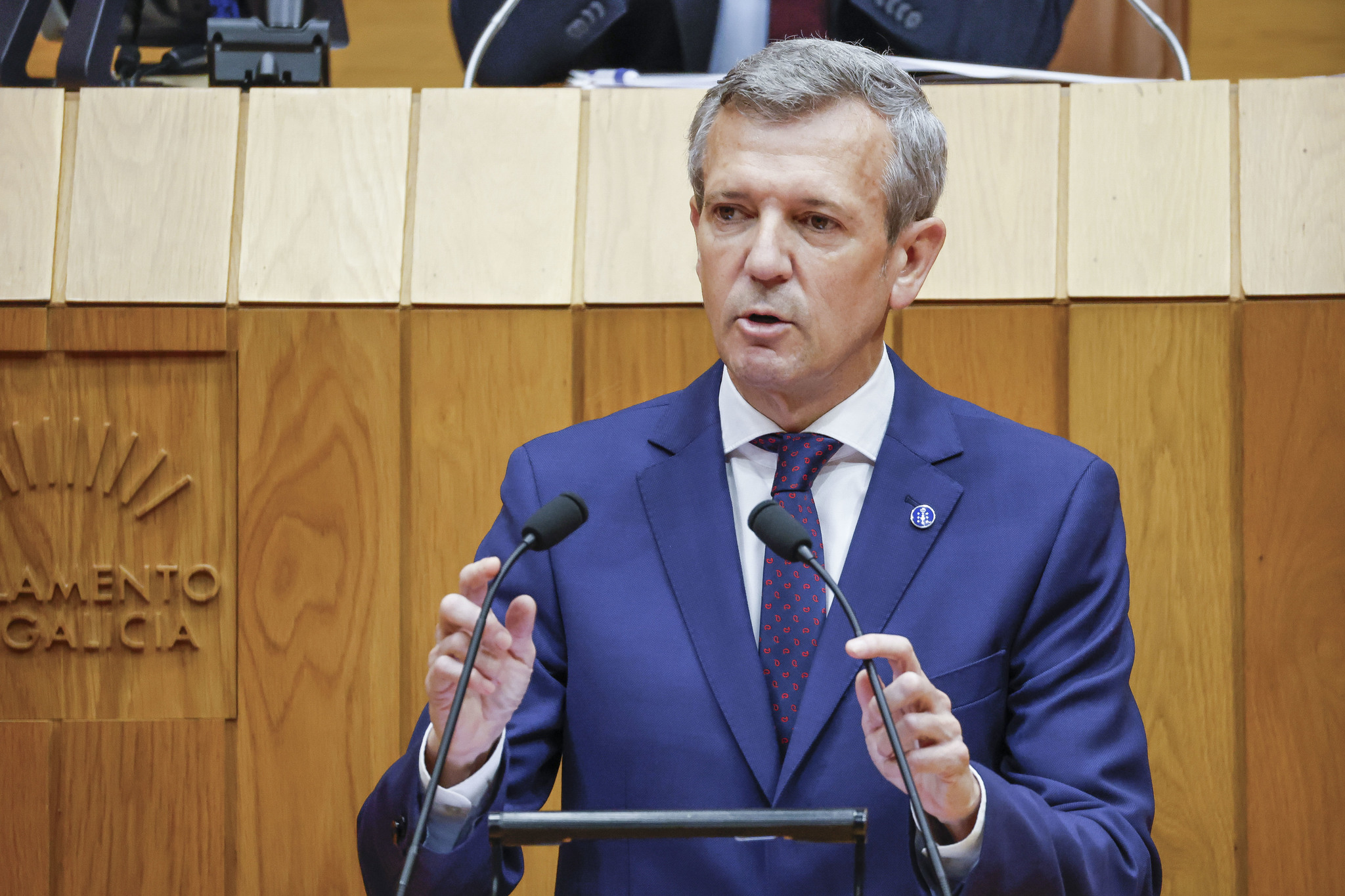 Rueda anuncia un plan de control de las bajas laborales que suponen el 3% del PIB regional