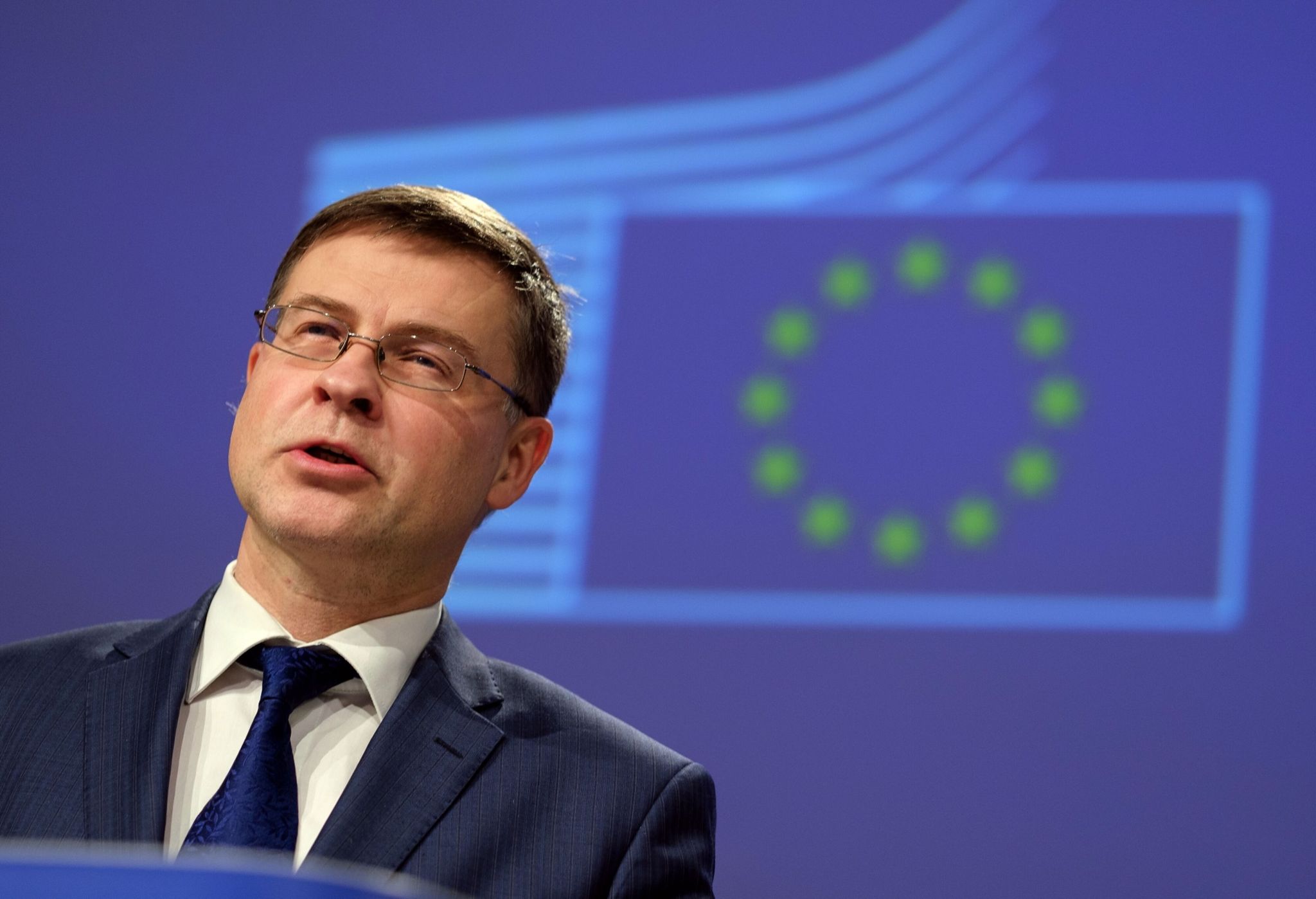 Bruselas advierte que la UE aún sufrirá un ‘shock estanflacionario’