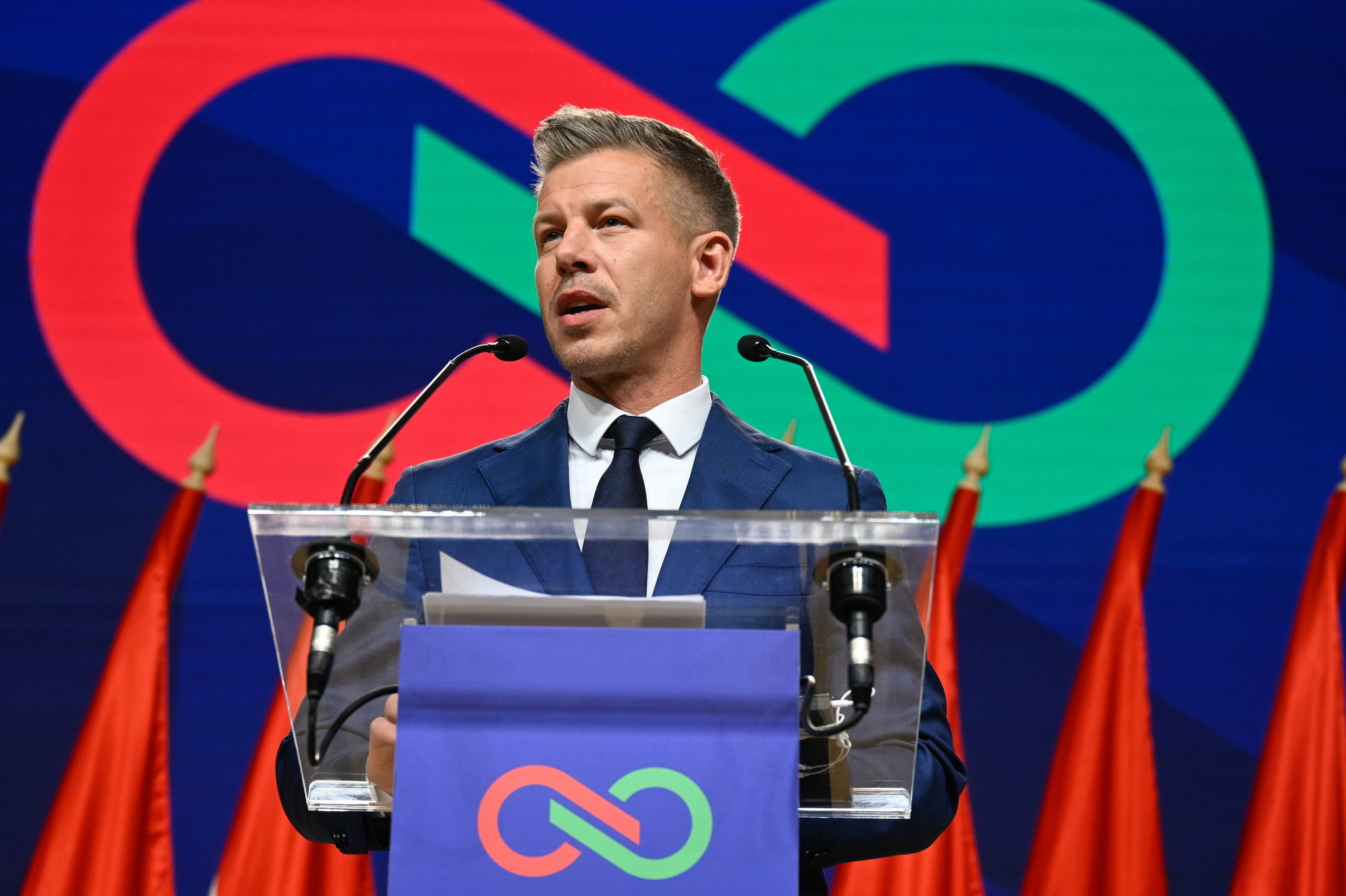 ¿Quién es Péter Magyar, el hombre que puso fin a la era Orbán?