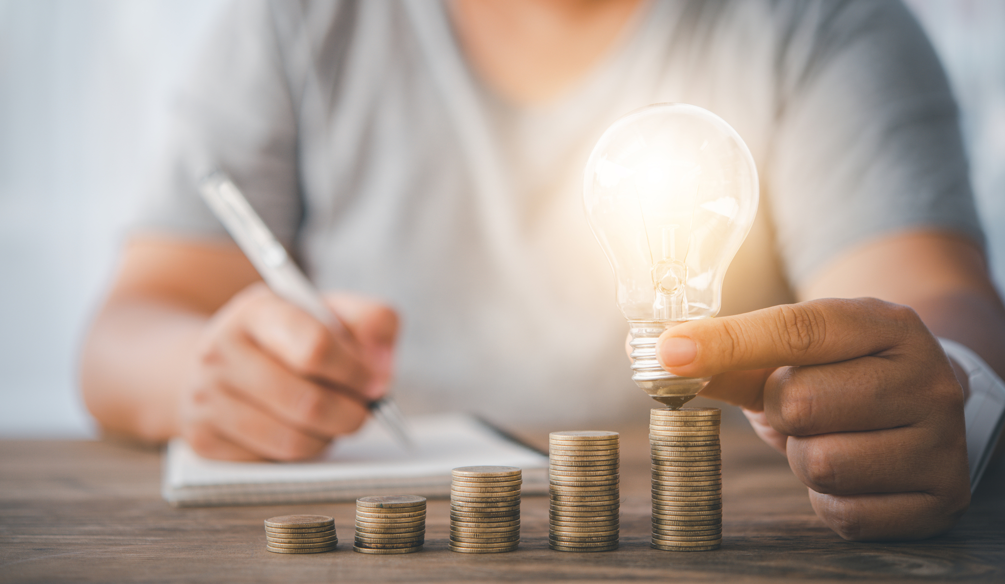 Las medidas del Gobierno ante la guerra benefician el triple a rentas altas que a bajas