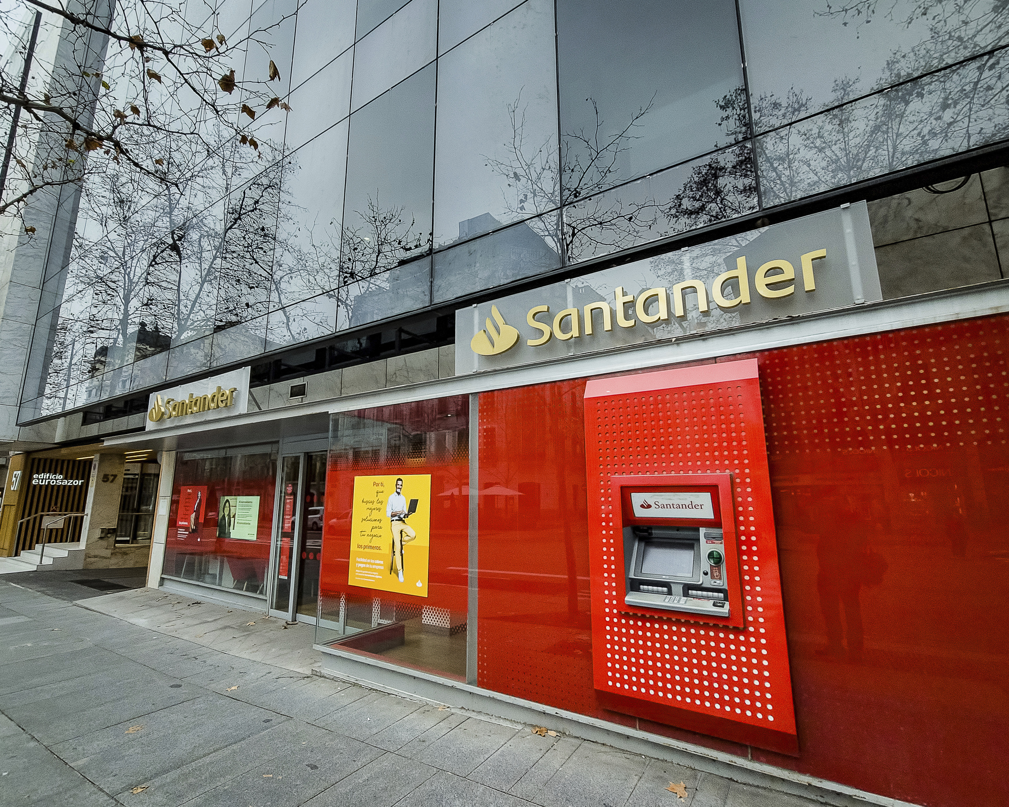 Santander kommer att ge 840 euro för att locka kunder med lön