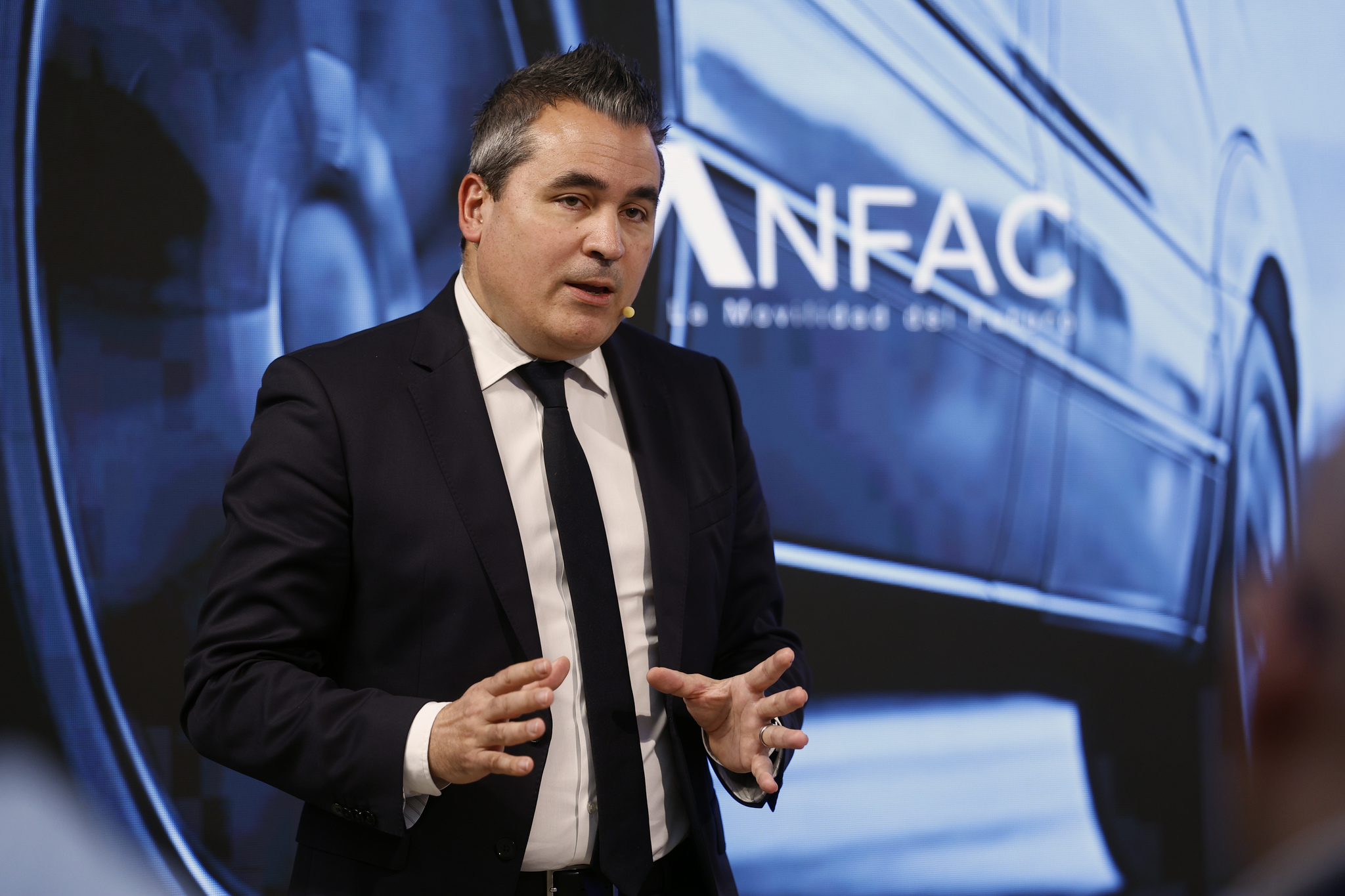 Recasens (Anfac) reclama ayudas a la compra y una regulación realista para los camiones