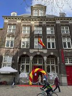 Embargan el edificio del Instituto Cervantes de Utrecht por las deudas de renovables