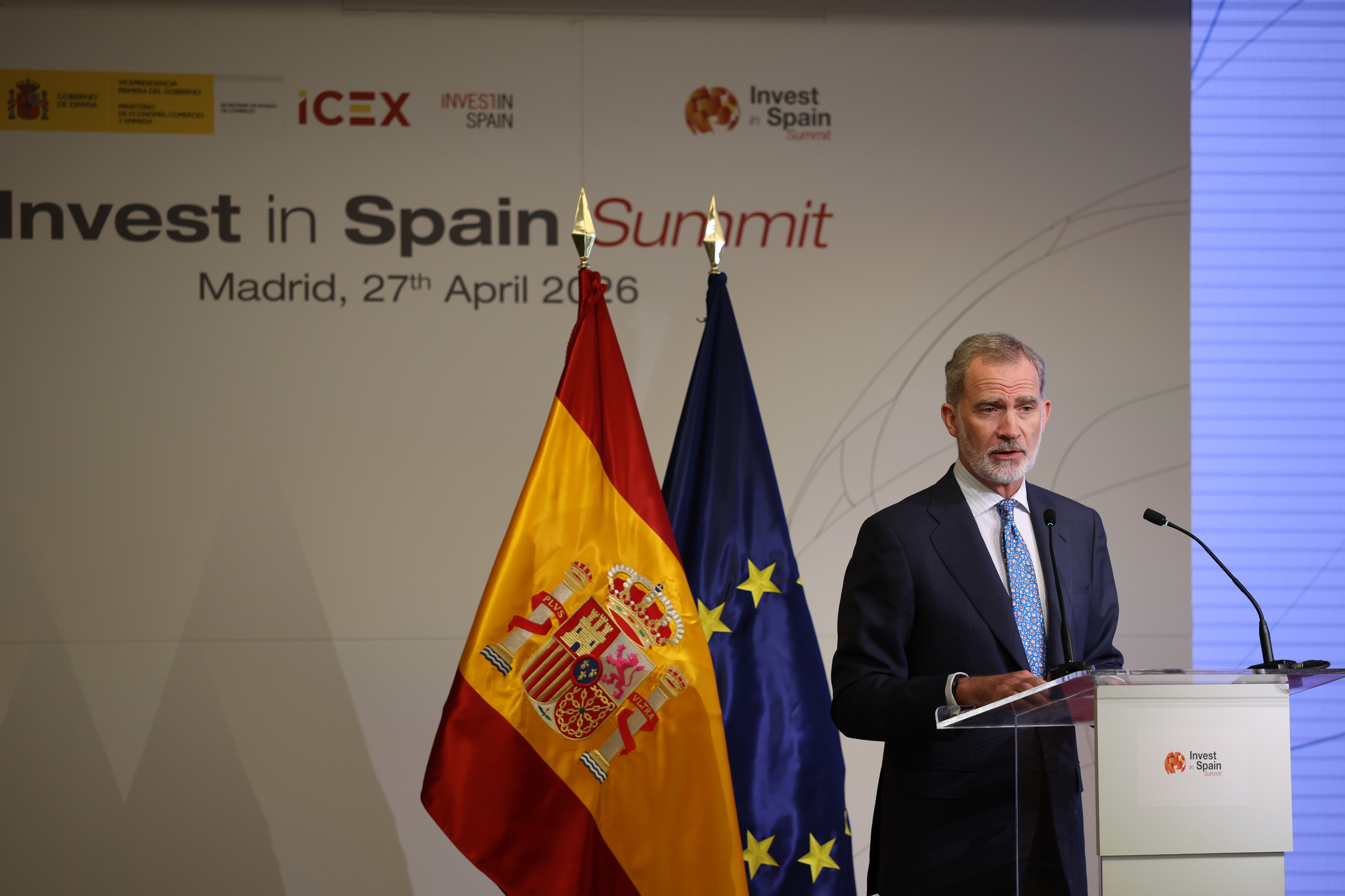 El Rey a la empresa extranjera: 