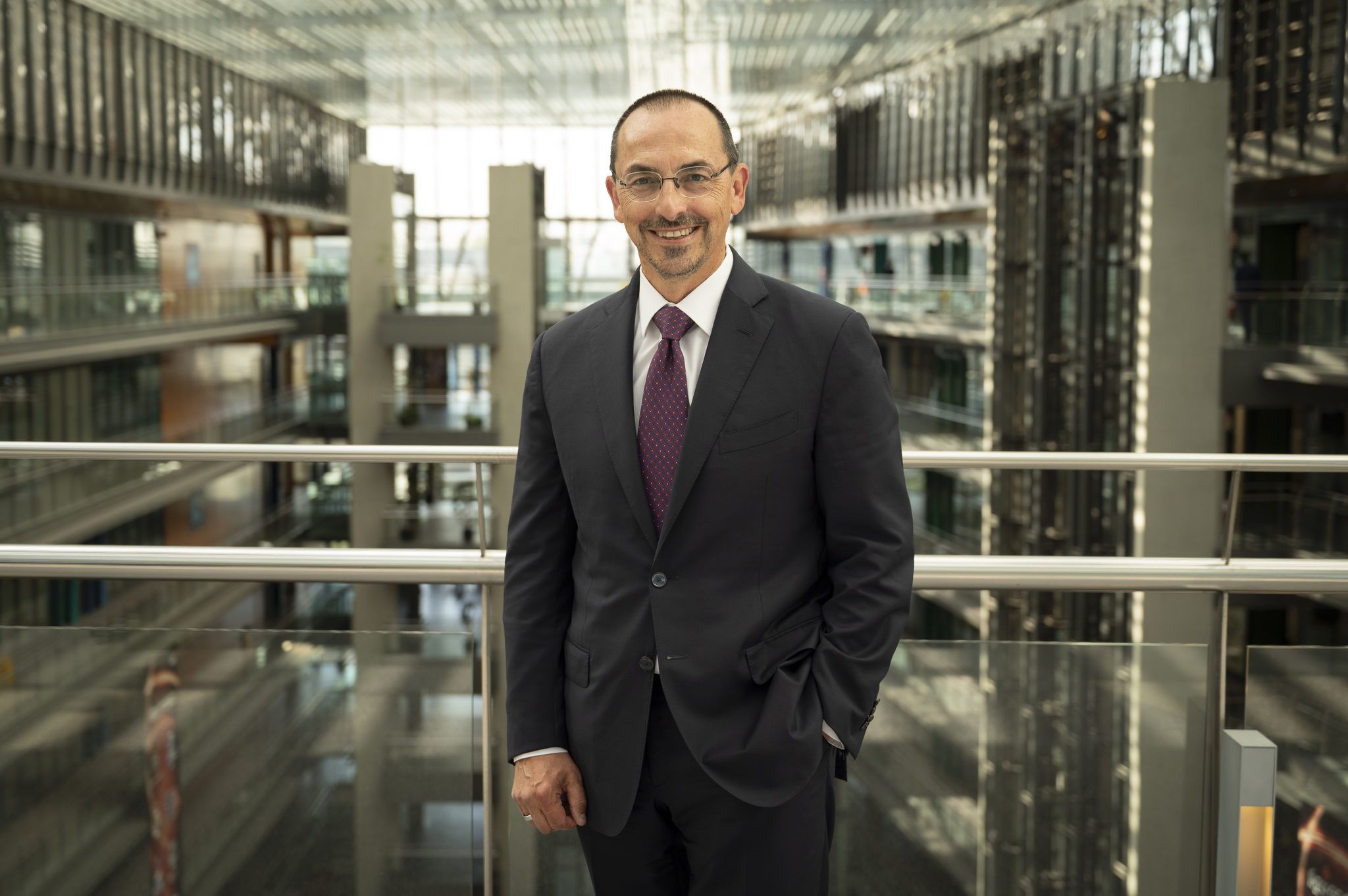 Armani toma el poder en Endesa y anticipa una reordenación histórica