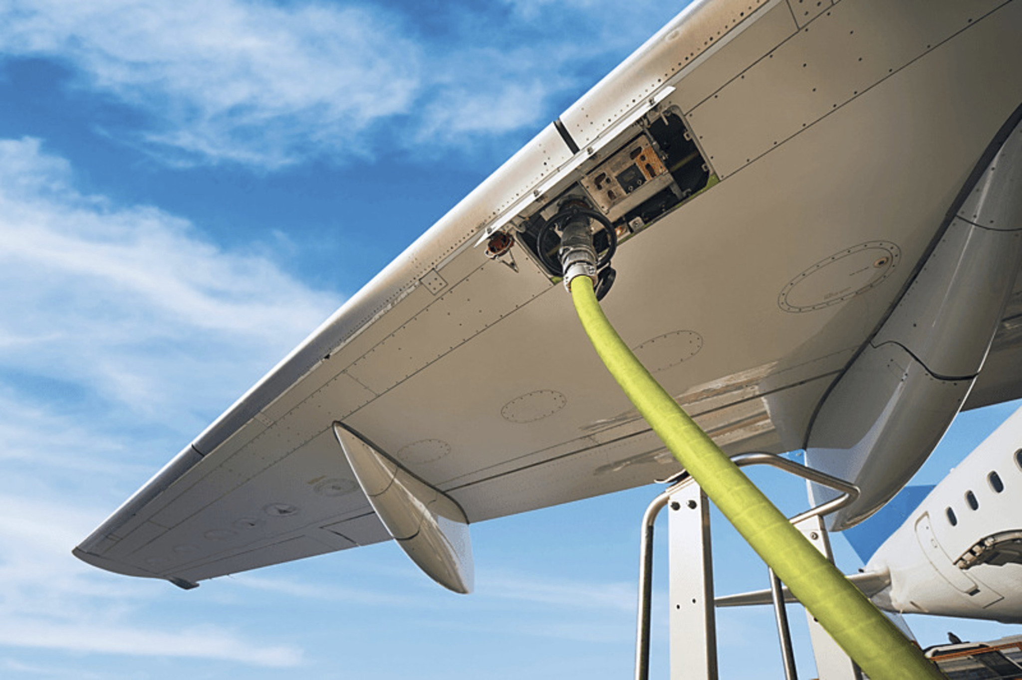 Aerolíneas: la crisis del petróleo pone al SAF en el punto de mira