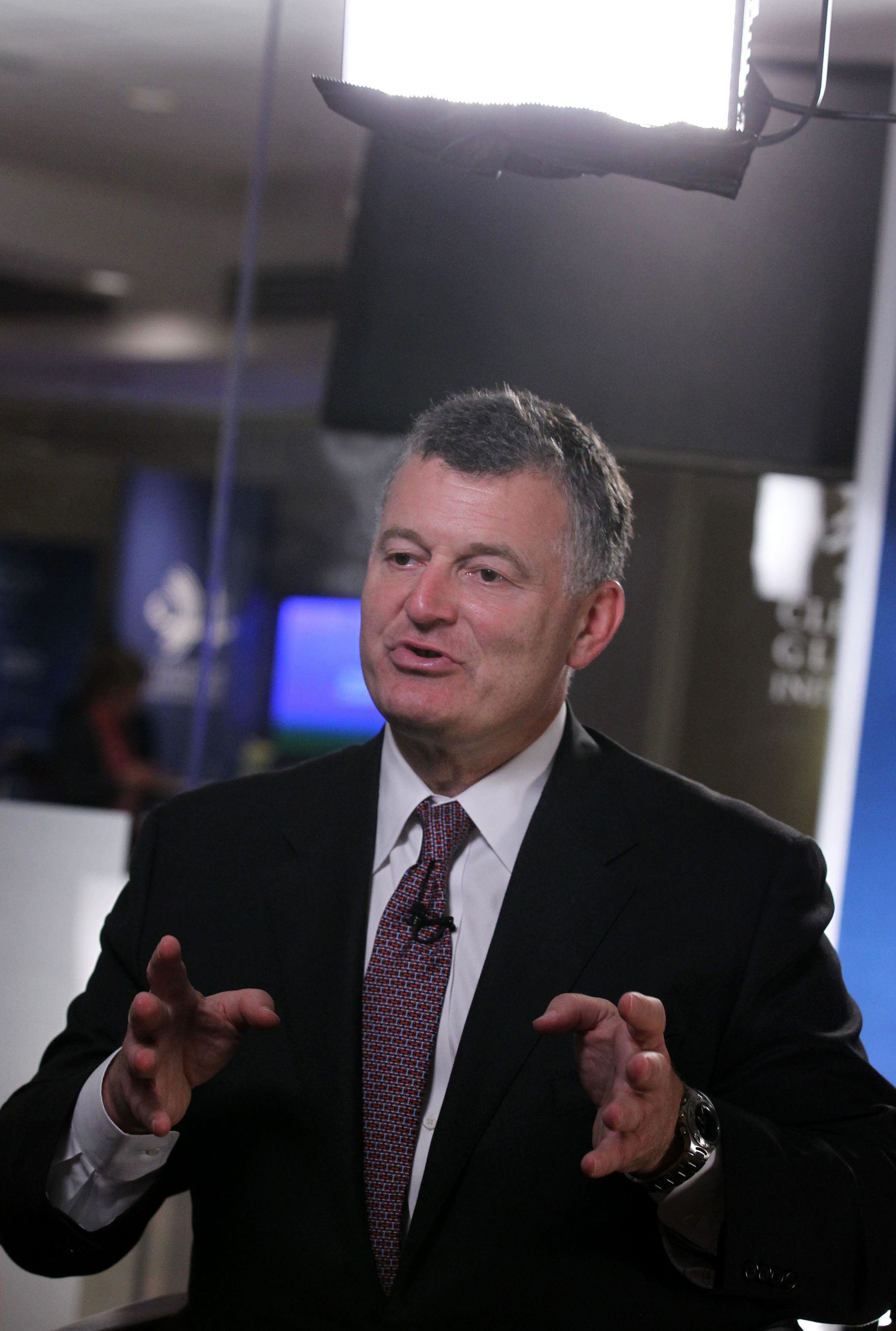 Estée Lauder föreslår ett uppköpsbud på mellan 18 och 19 euro för att slå samman Puig