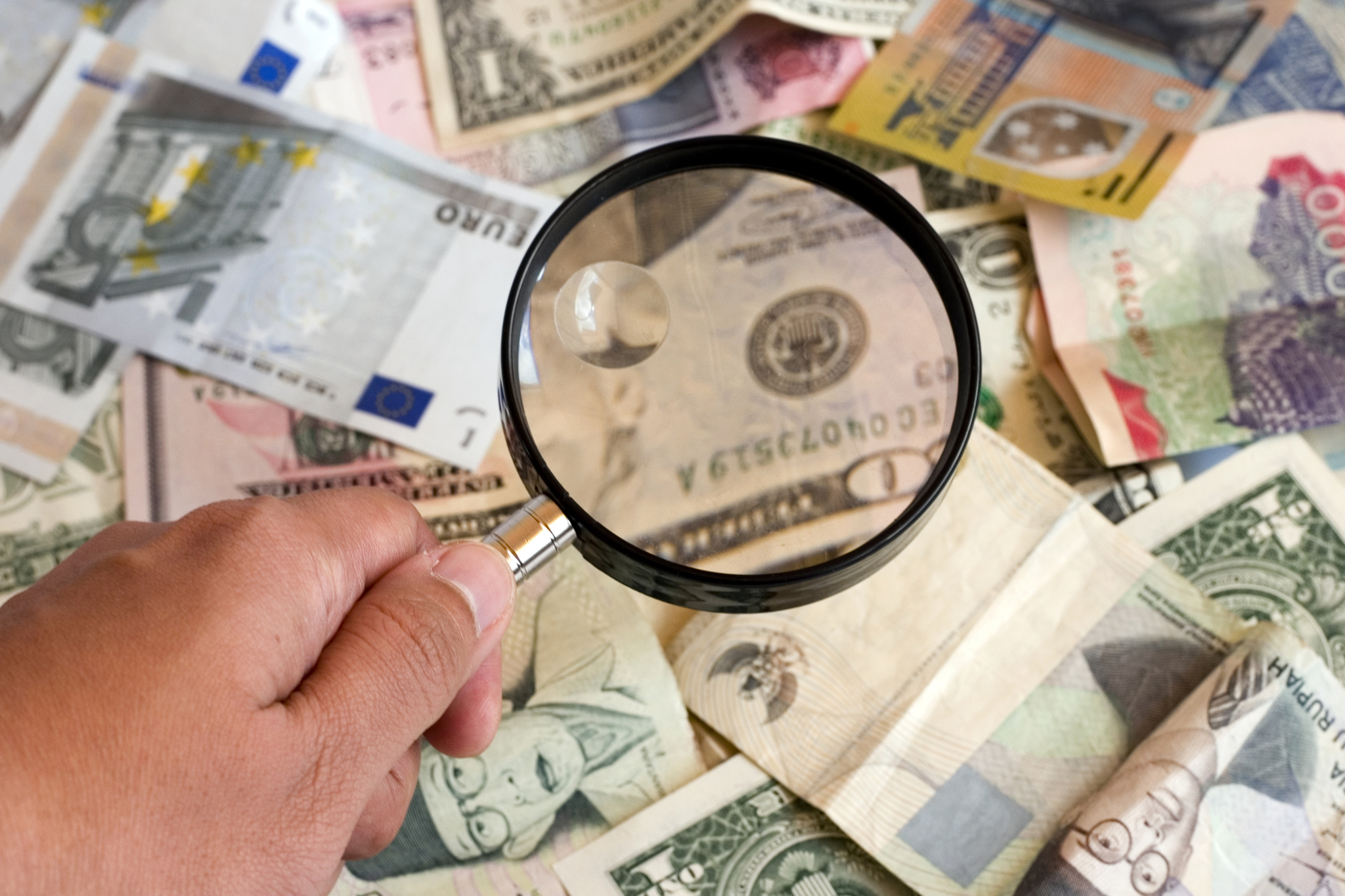 DPAM apuesta por los bonos  de España, Eslovaquia y Polonia