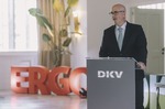 DKV busca aliarse con uno de los grandes bancos de España