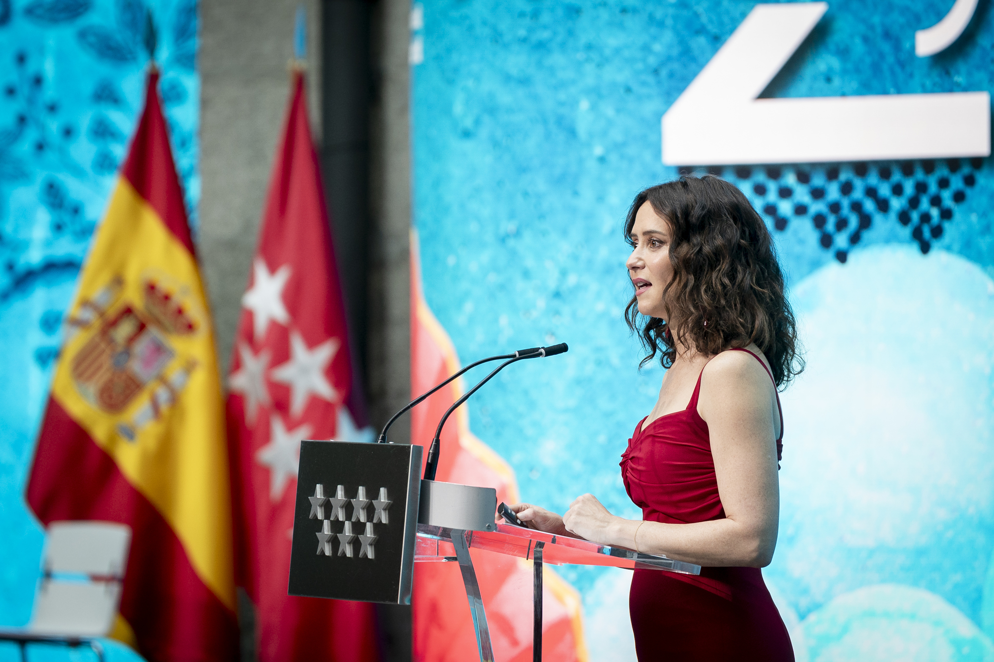 Ayuso avisa en el Dos de Mayo de que Madrid 