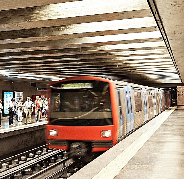 Pugna de FCC y Comsa por el tren chino del Metro de Lisboa
