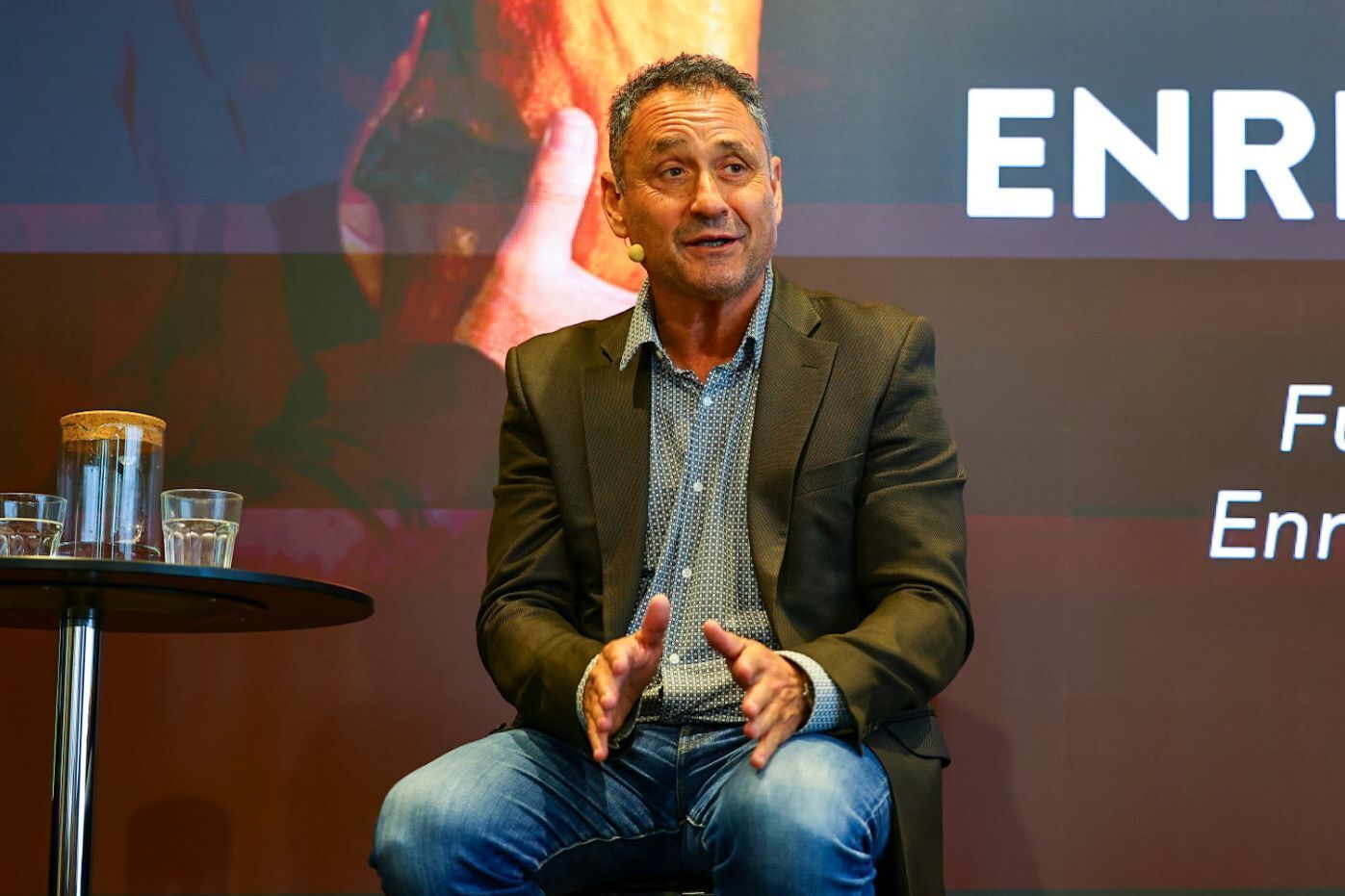 Enrique Tomás ultima el relevo generacional y acelera en China