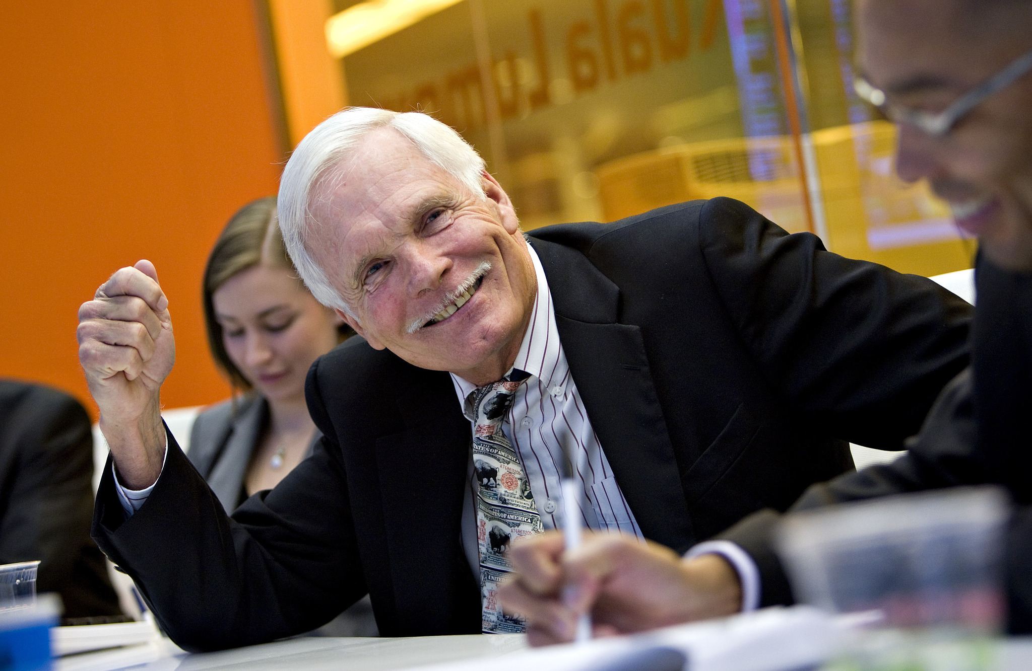 Ted Turner: el magnate de los medios que transformó la televisión