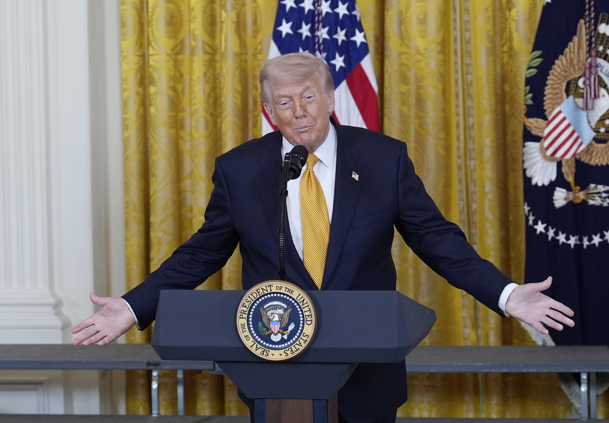 EEUU creó 115.000 empleos en abril y la tasa de paro se mantuvo sin cambios en el 4,3%