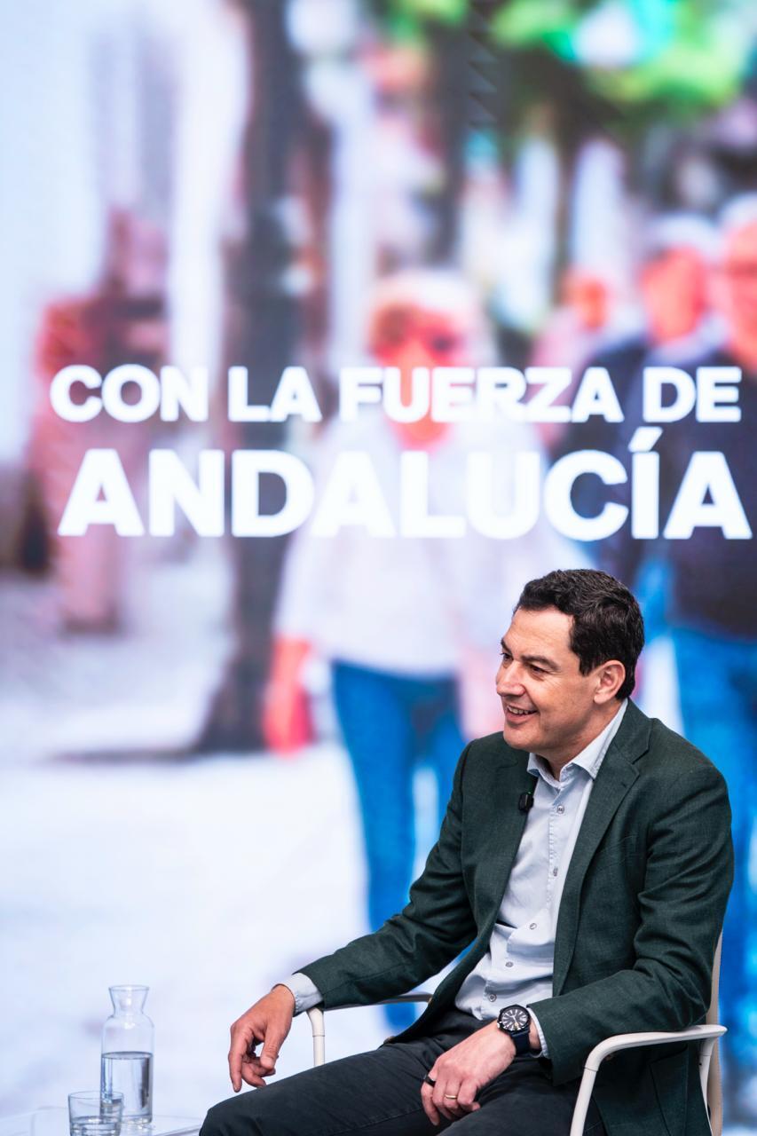 Juanma Moreno: «No se trata tanto de superar a Madrid o Cataluña, sino de competir con los mejores»
