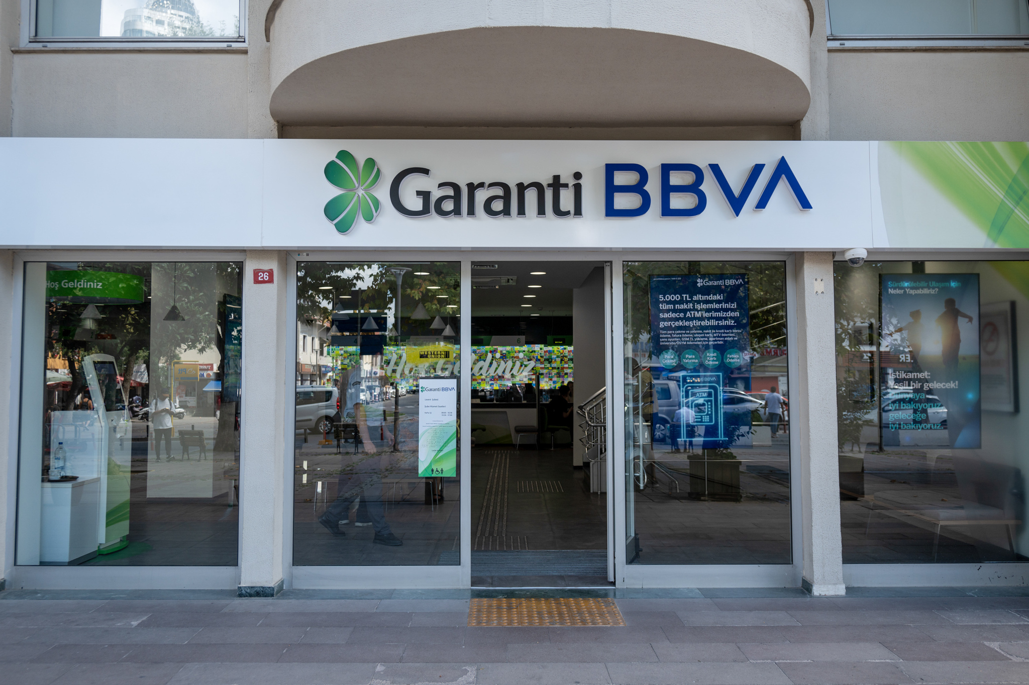BBVA crea un colchón de 100 millones  por la guerra en Irán