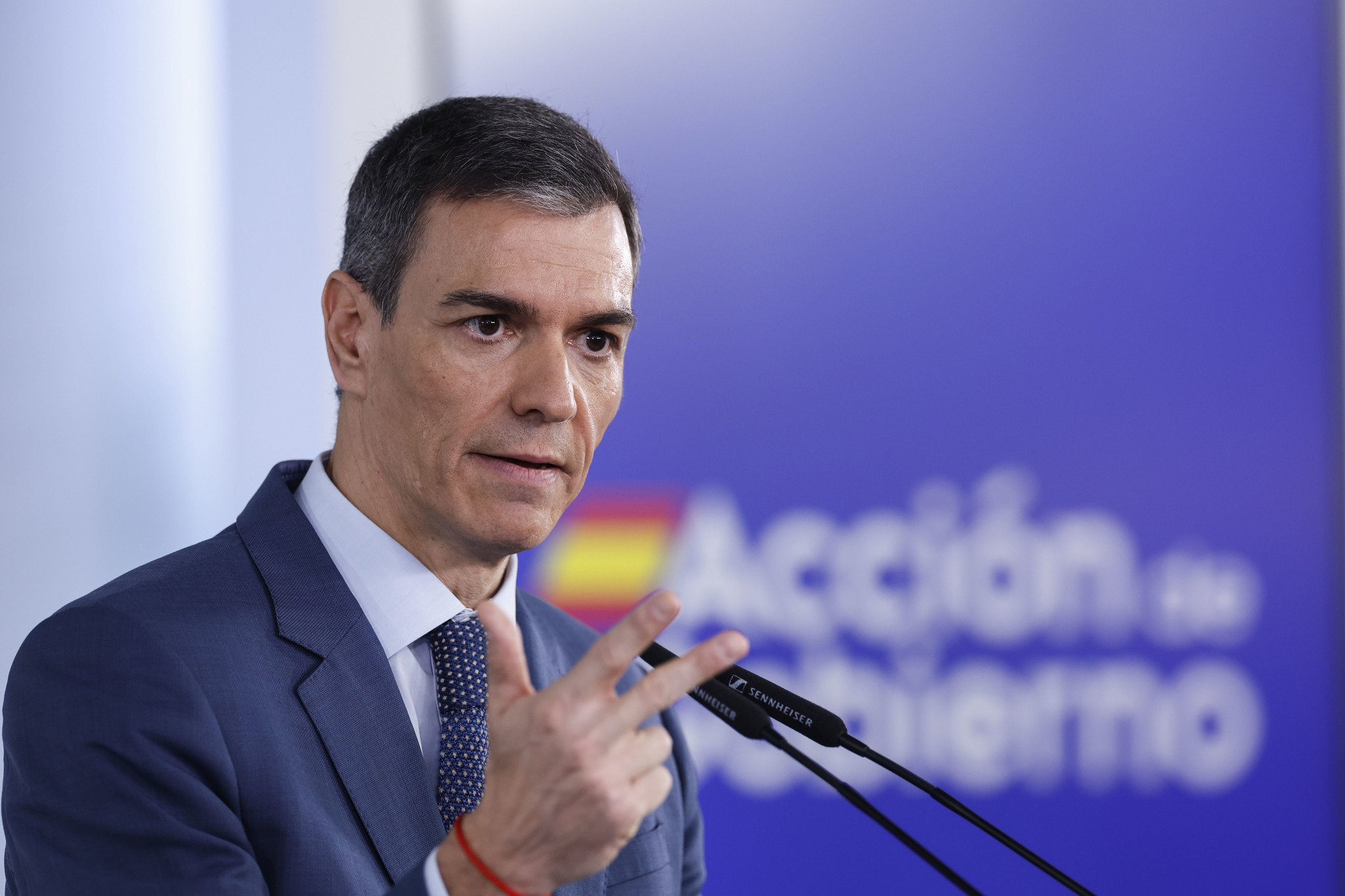 Semana clave para el Gobierno: ayudas al carburante, decreto de vivienda y fondos UE El Ejecutivo afronta una semana clave para los próximos meses en materia de política económica, con tres medidas de calado. Leer
