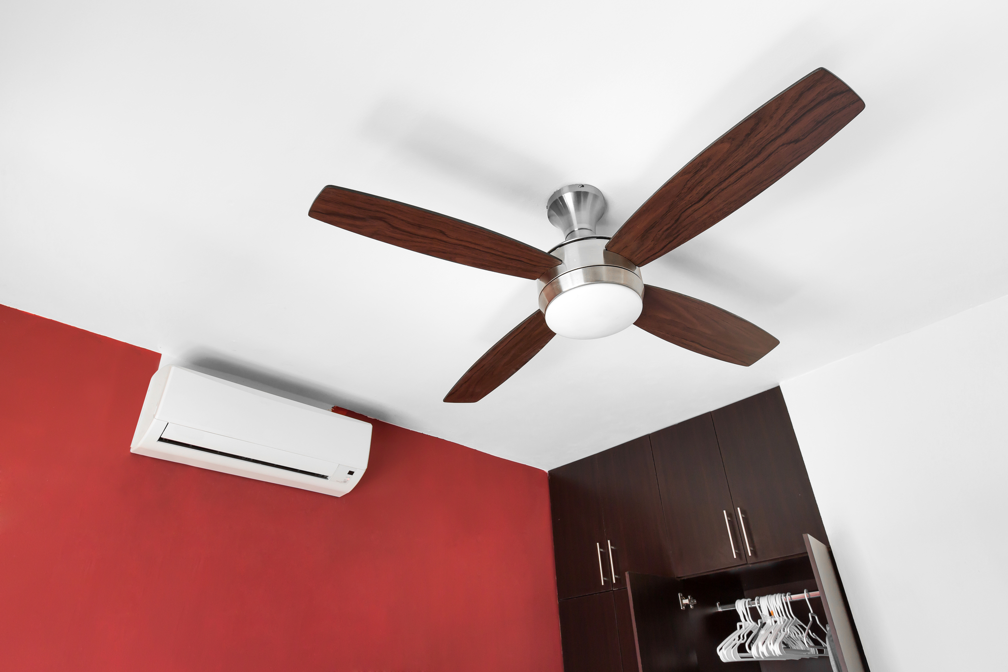 Aire acondicionado  o ventilador: ¿cuál  es más sostenible?