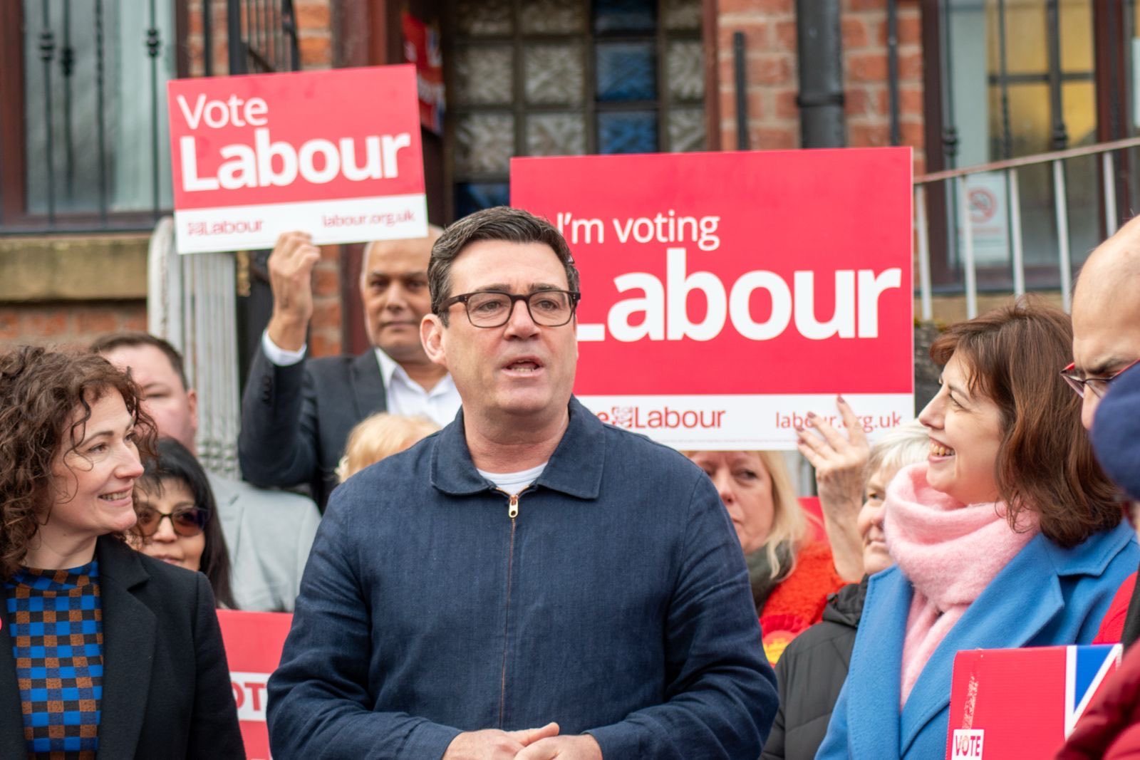 El alcalde de Mánchester inicia el camino para echar a Starmer de Downing Street