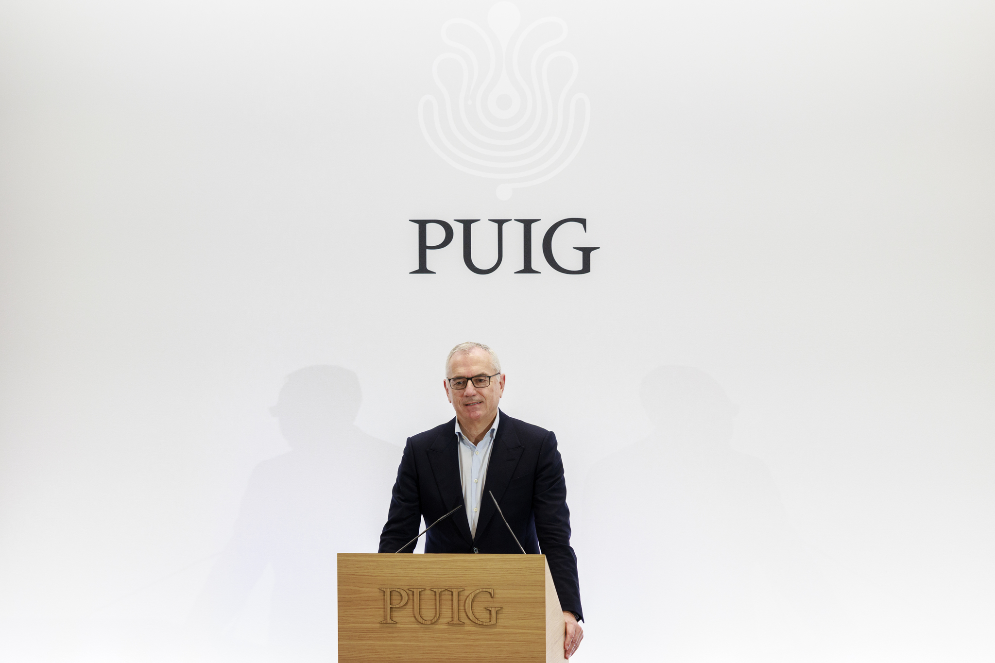 Los independientes de Puig fichan a Bank of America ante la opa de Estée Lauder