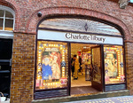 Charlotte Tilbury complica las negociaciones entre Puig y Estée Lauder