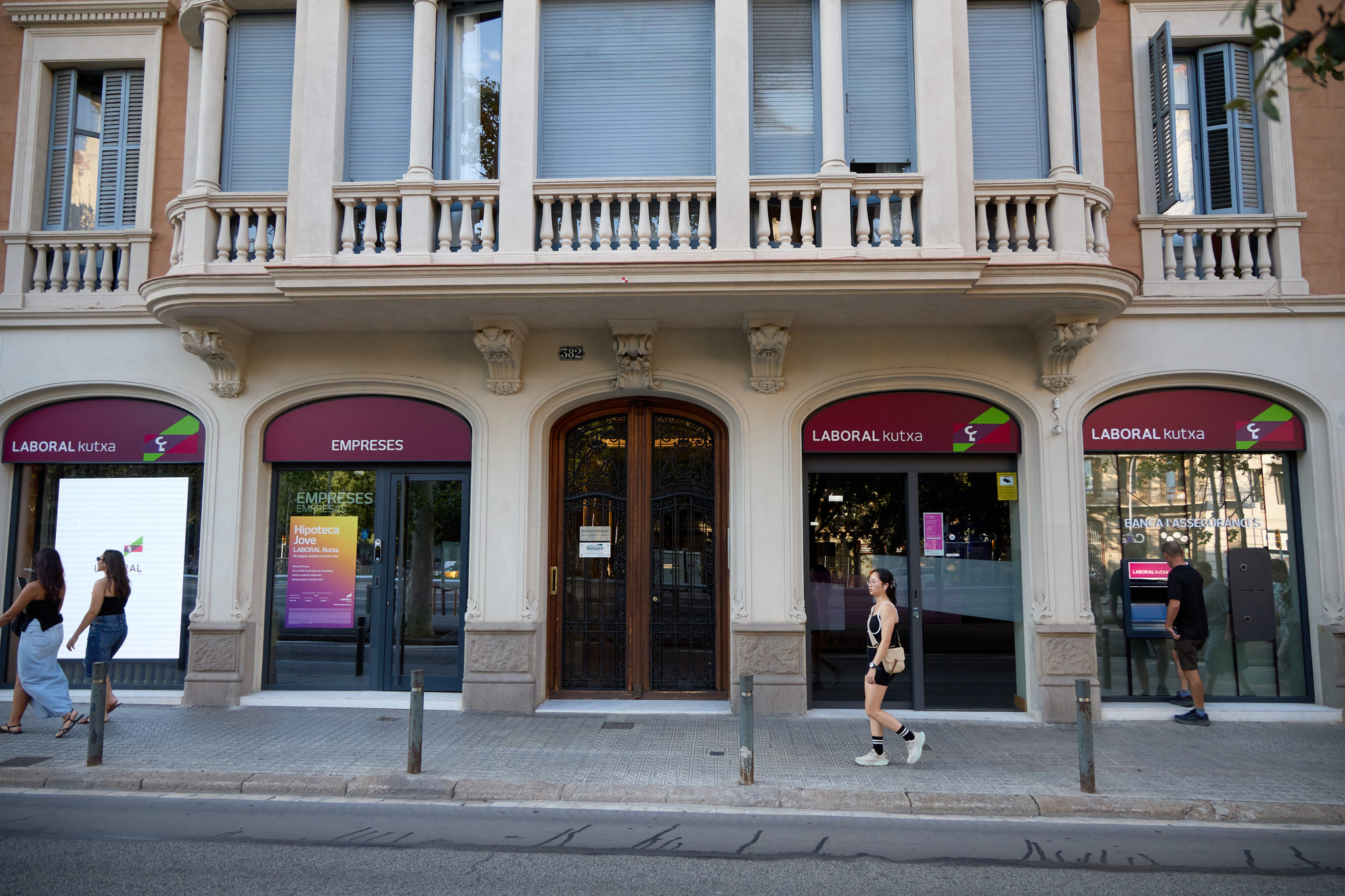 Laboral Kutxa abrirá este año en Granollers y Mataró