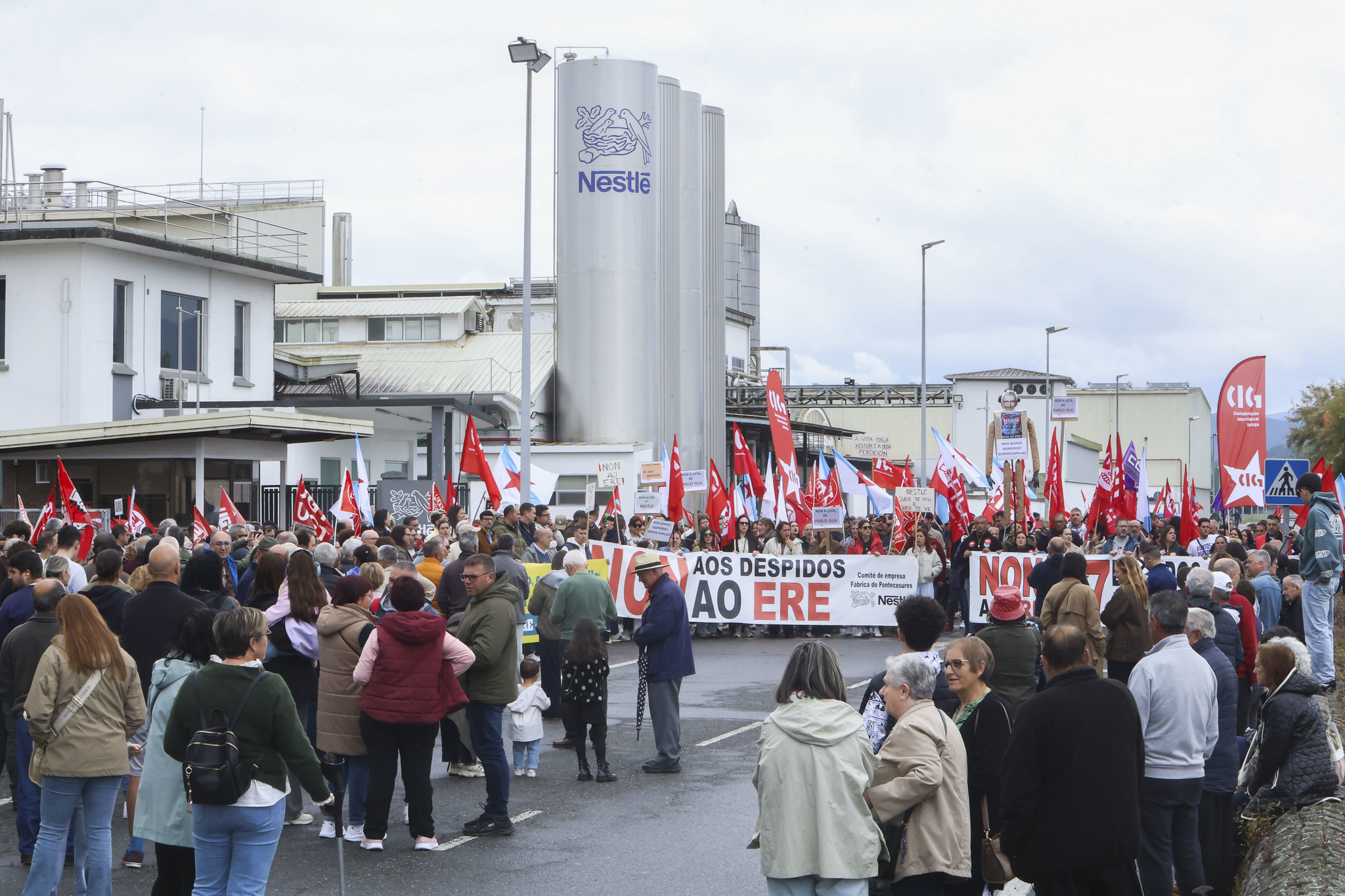 La Xunta avisa a Nestlé: el ERE en Pontecesures "es difícil de entender"