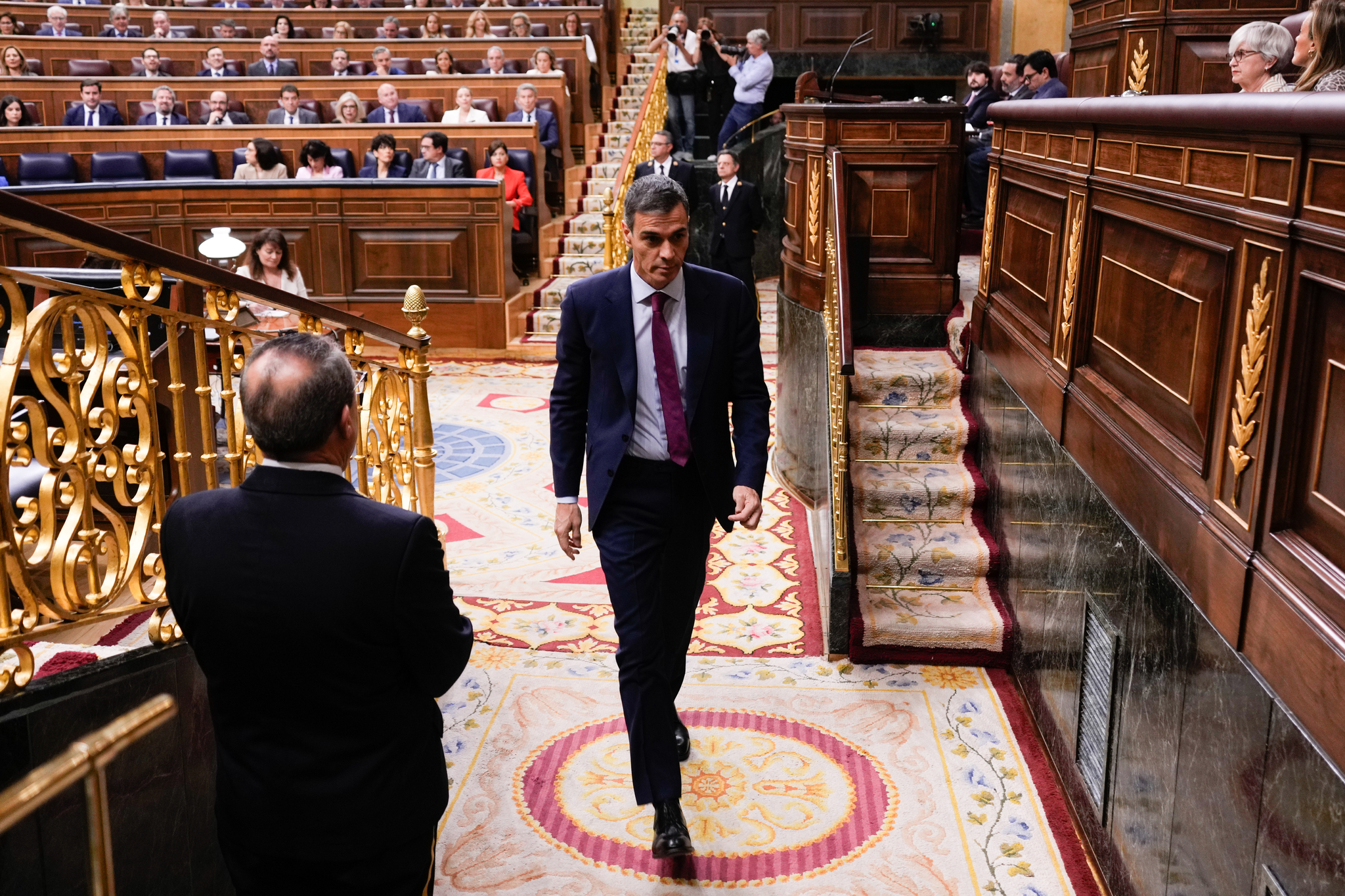 El PSOE, aislado tras la imputación de Zapatero: sus socios piden explicaciones