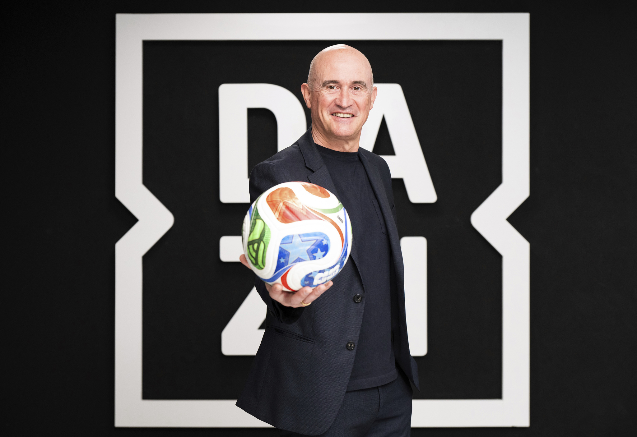 Dazn prevé facturar 1.000 millones en España en 2026